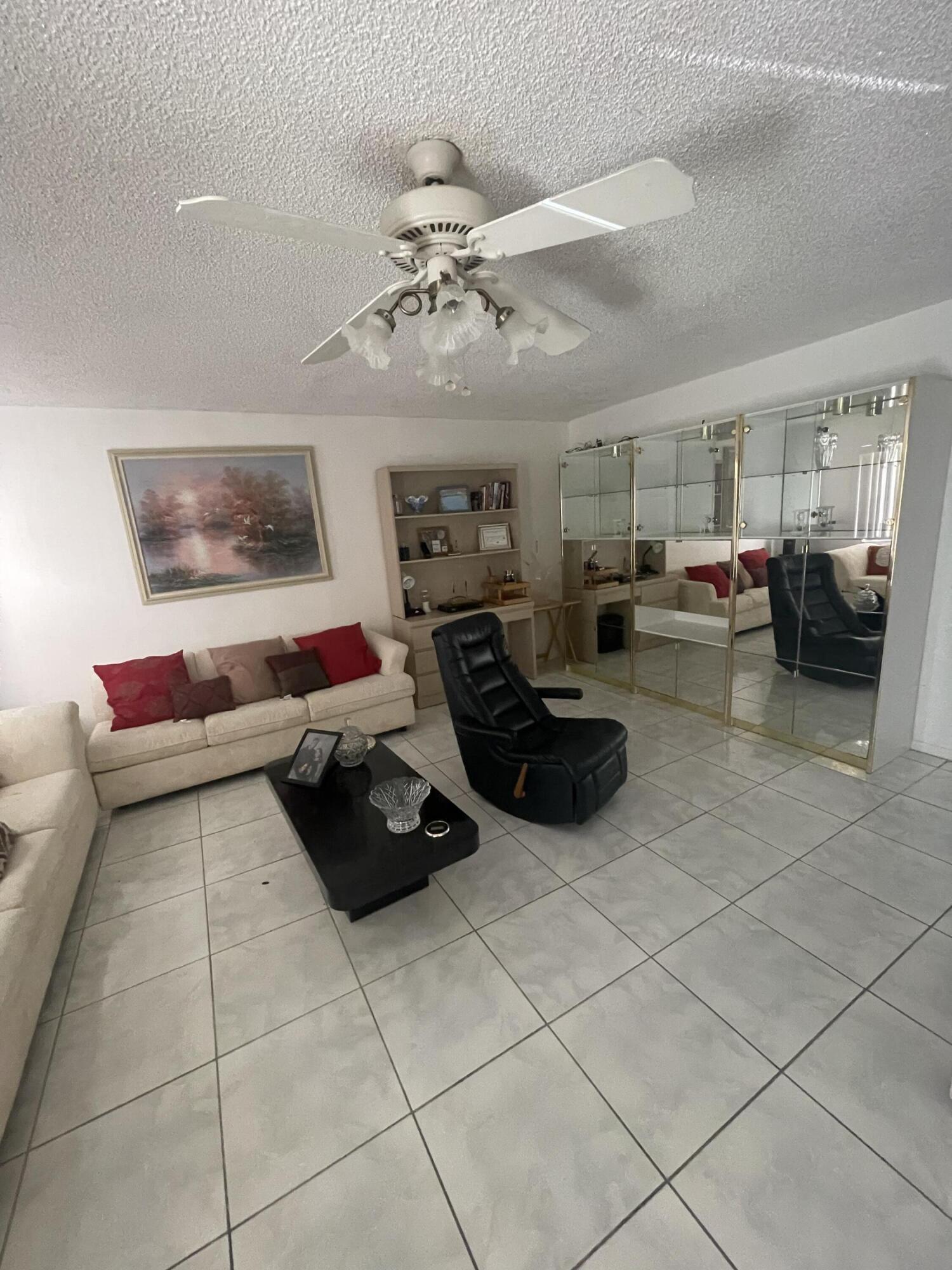 186 Flanders D 186, Delray Beach, FL 33484, Delray Beach - Photo 3