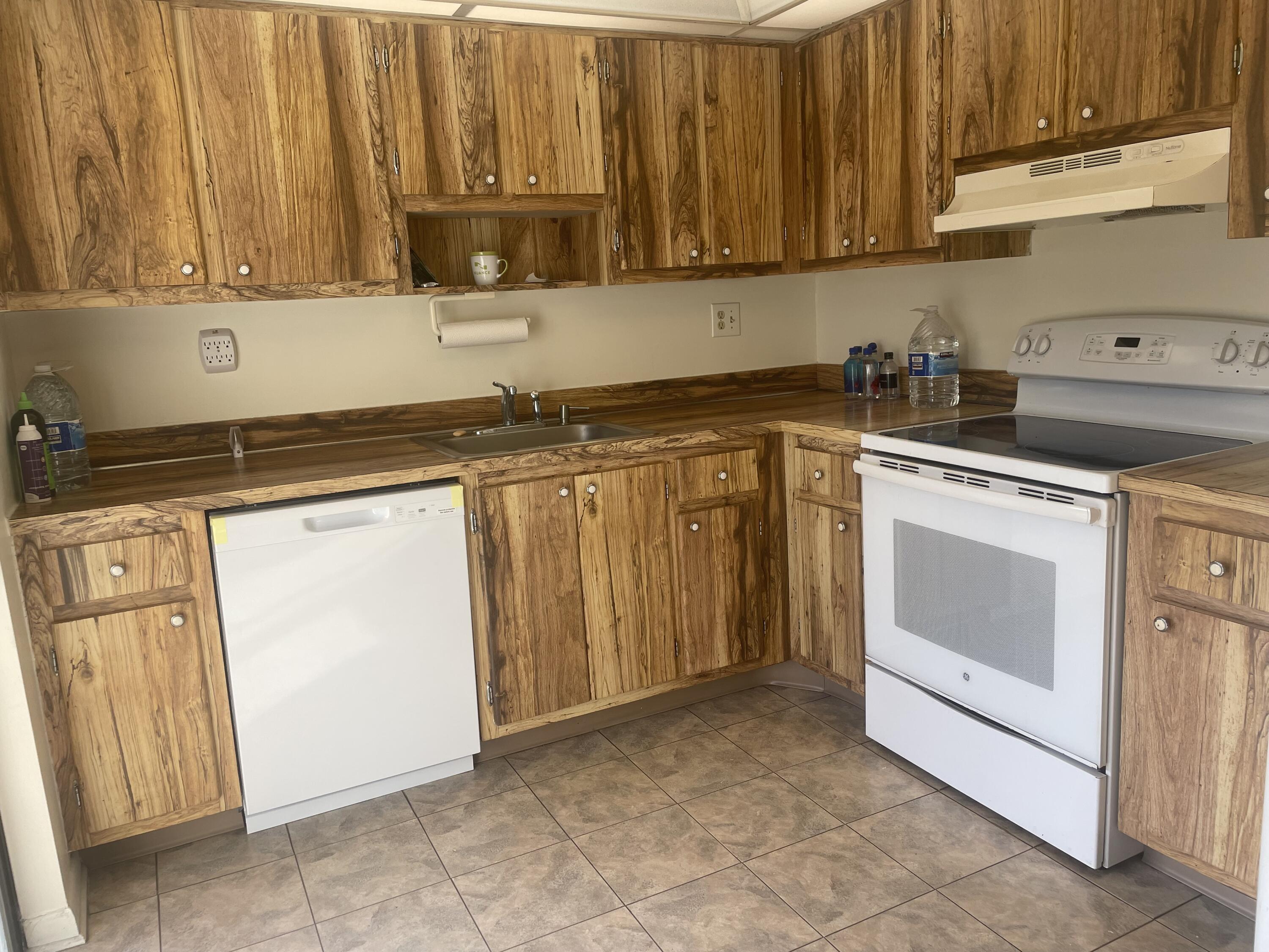 83 Capri B 83, Delray Beach, FL 33484, Delray Beach - Photo 3