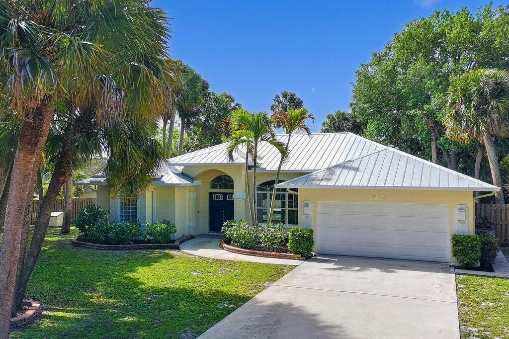 612 SE 6th Street, Stuart, FL 34994, Stuart - Photo 2