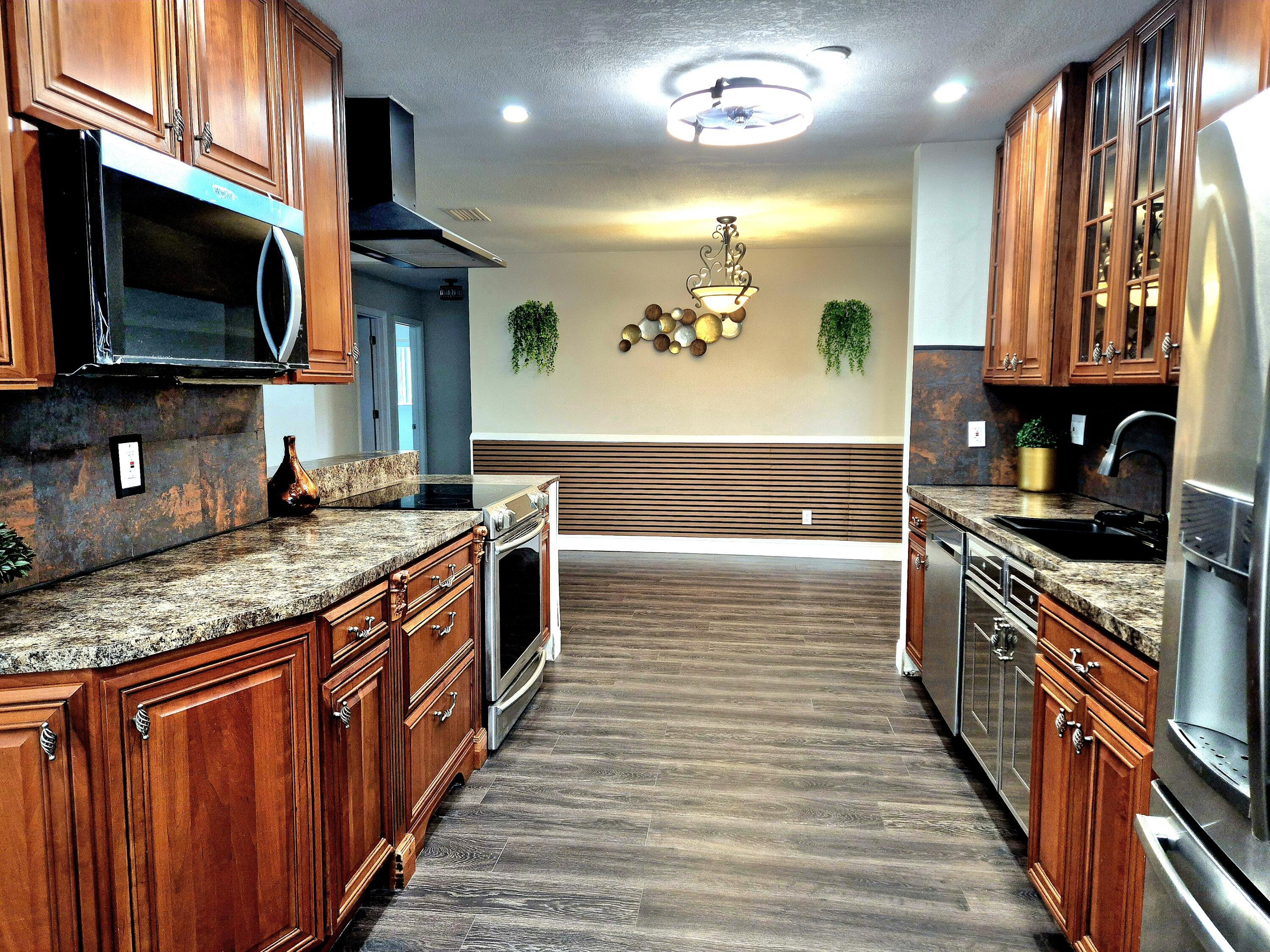 1015 NW 68th Avenue, Margate, FL 33063, Margate - Photo 2