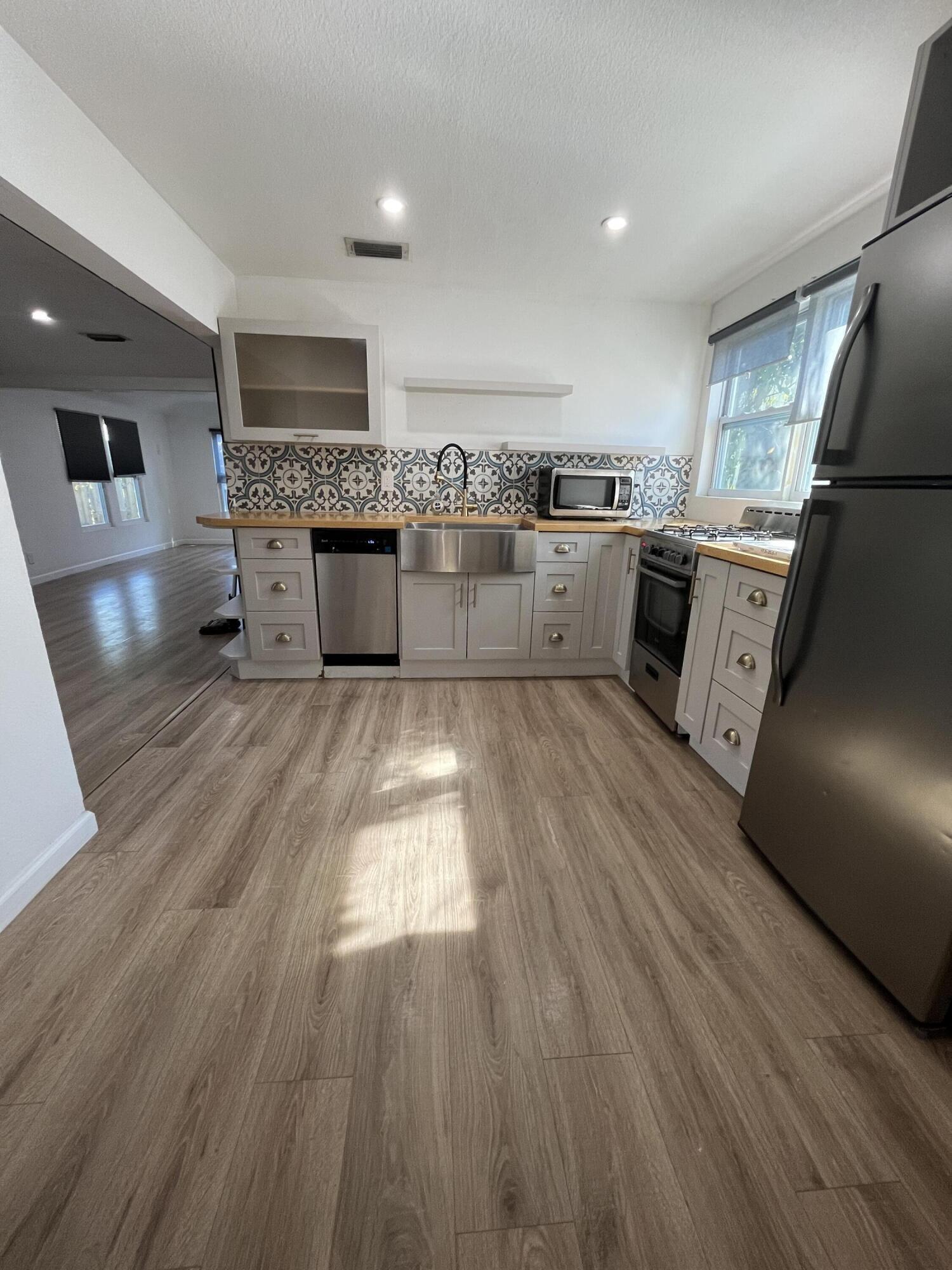 728 Talladega Street, West Palm Beach, FL 33405, West Palm Beach - Photo 3