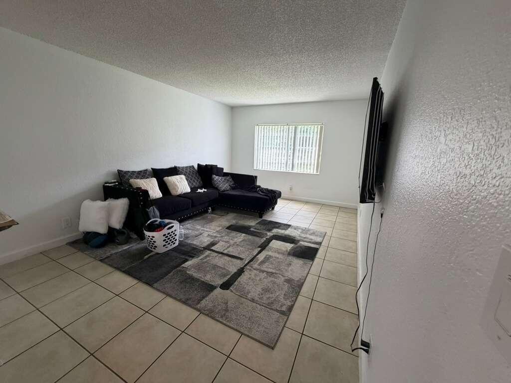 4869 NW 9th Drive 4869, Plantation, FL 33317, Plantation - Photo 5