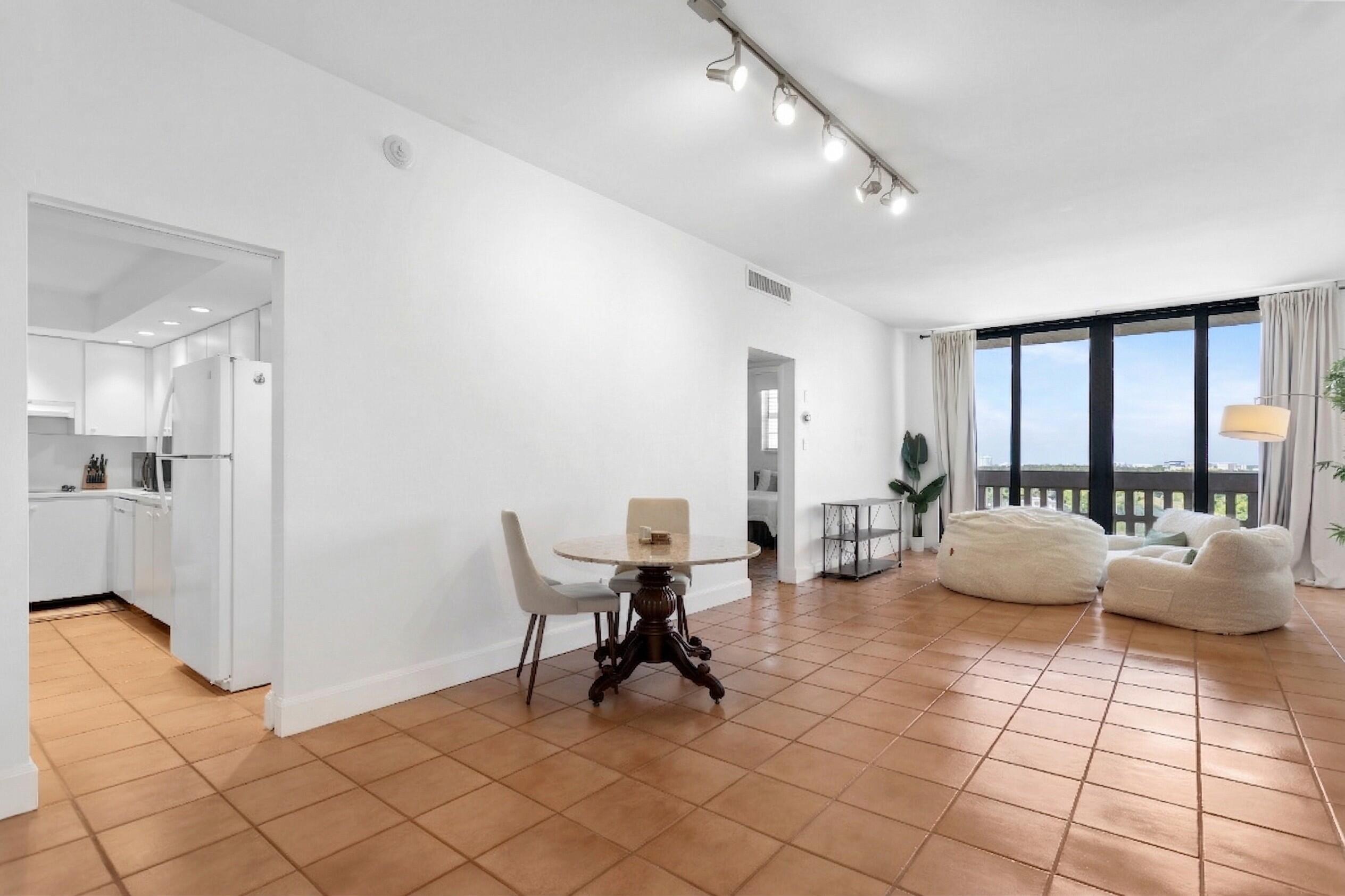 90 Edgewater Drive Ph23, Coral Gables, FL 33133, Coral Gables - Photo 3