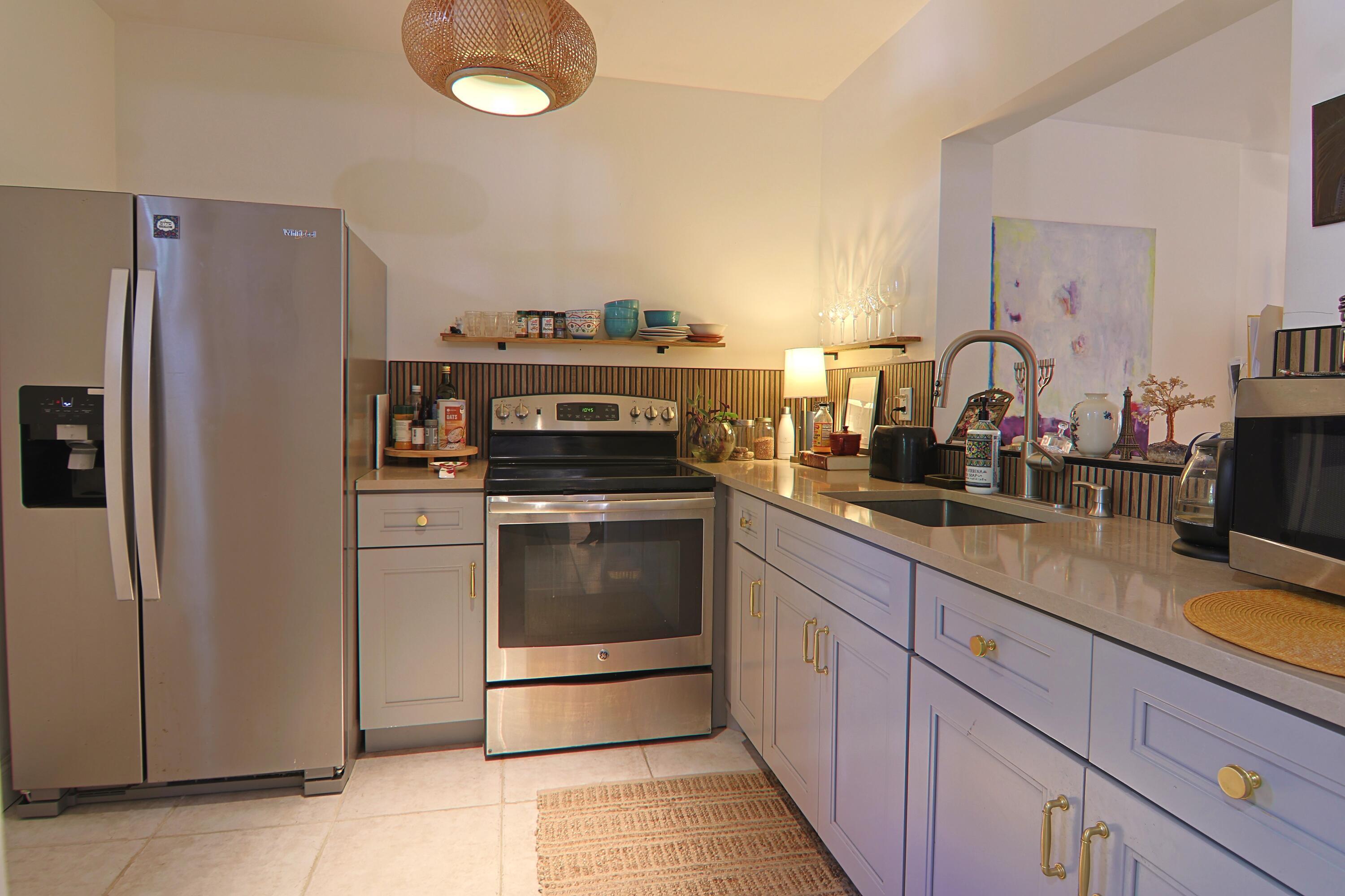 1000 NE 12th Avenue 106, Hallandale Beach, FL 33009, Hallandale Beach