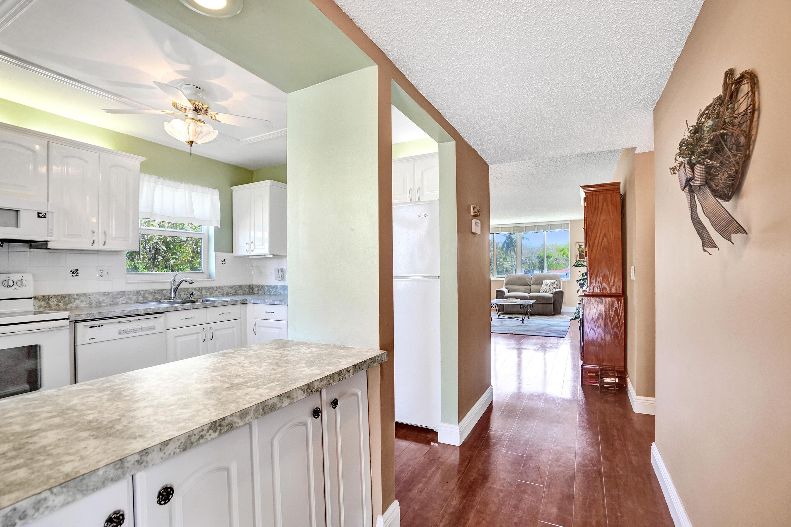 6670 Royal Palm Boulevard 201- K, Margate, FL 33063, Margate - Photo 3