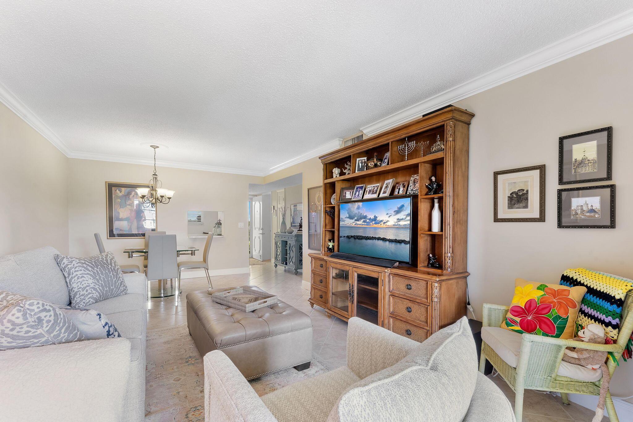 2515 NE 2nd Court 405, Boynton Beach, FL 33435, Boynton Beach - Photo 4