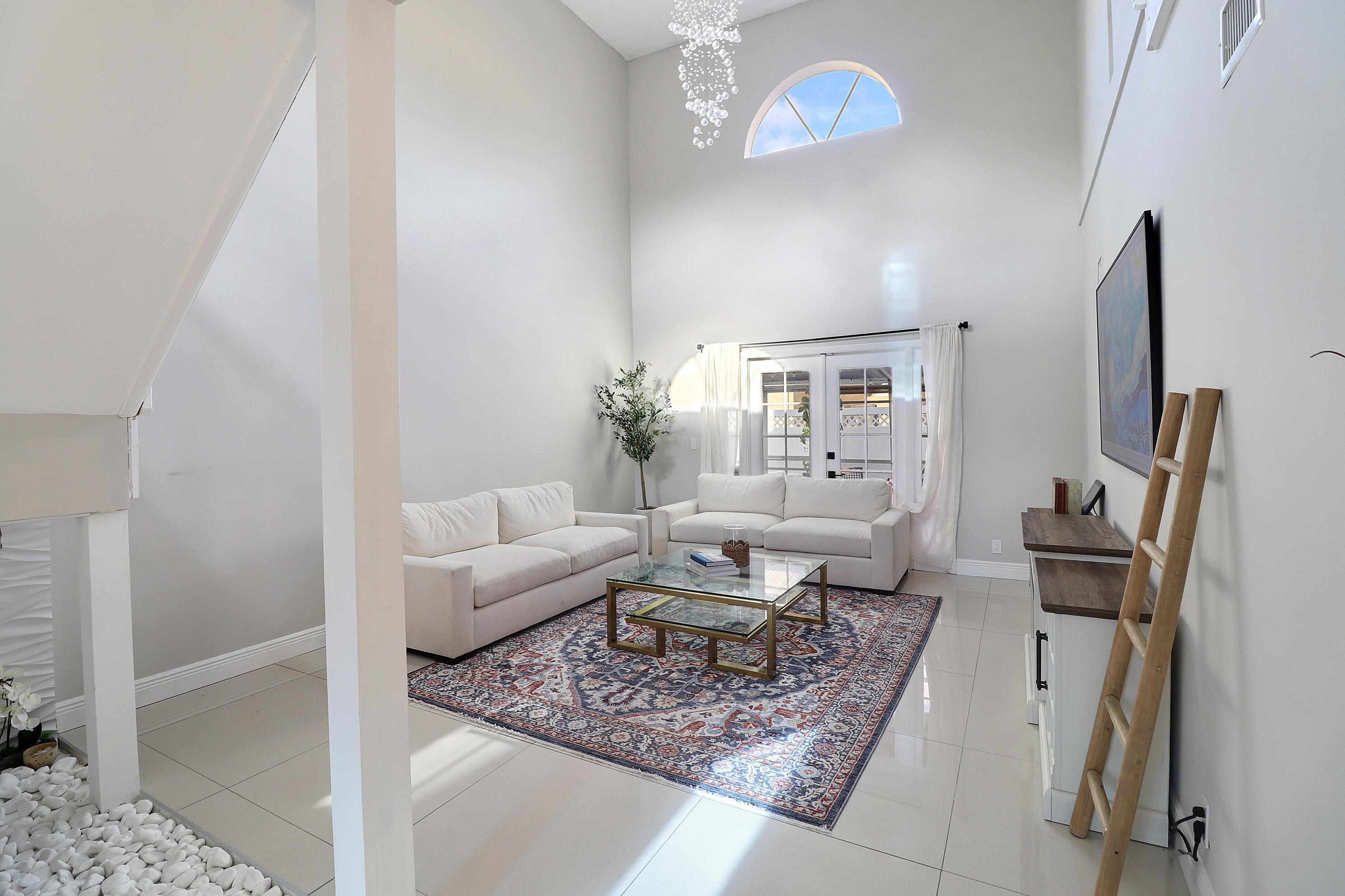 11303 Lakeview Drive 8-m, Coral Springs, FL 33071, Coral Springs - Photo 3