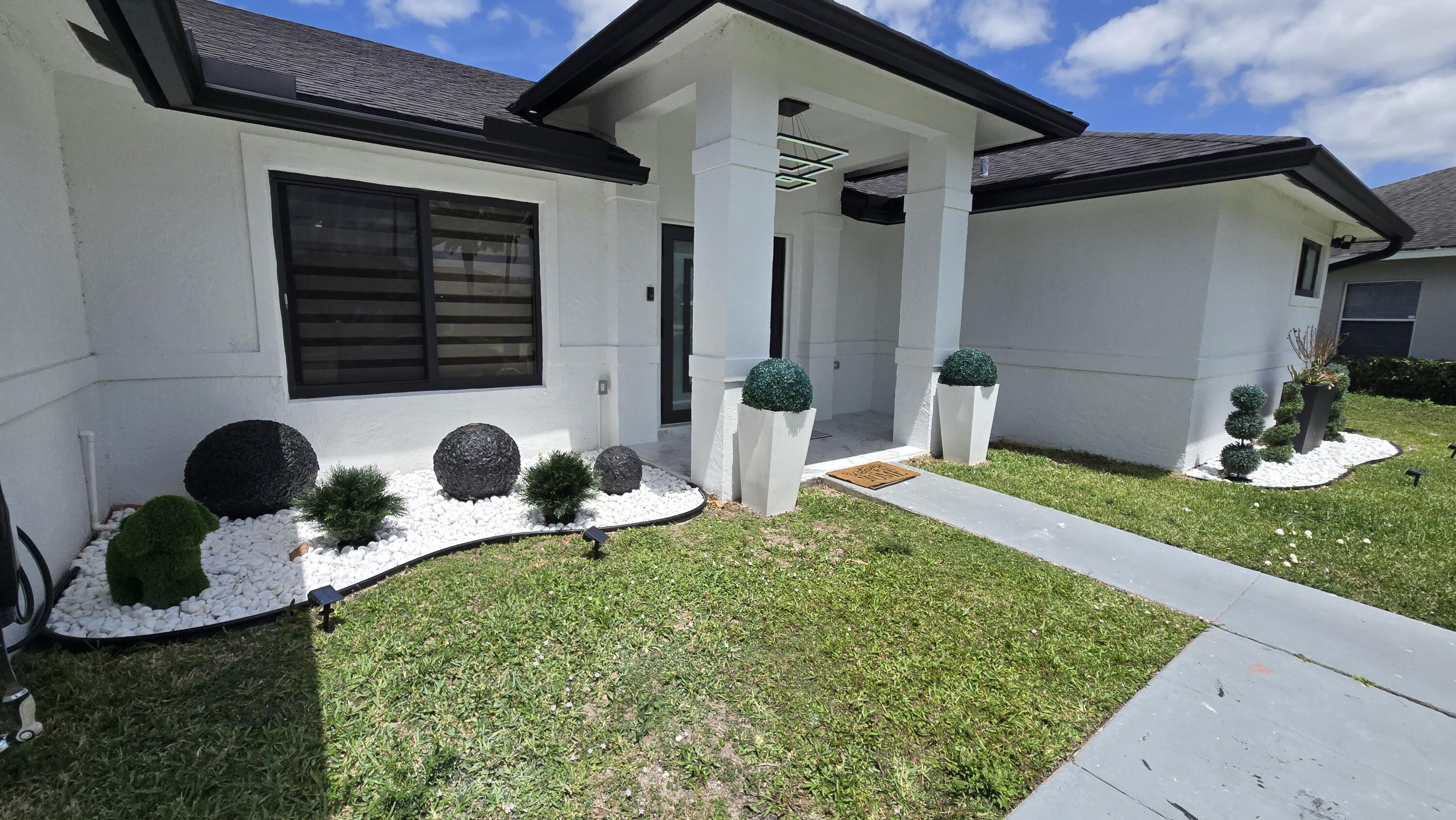 113 Waterview Way, Royal Palm Beach, FL 33411, Royal Palm Beach - Photo 2