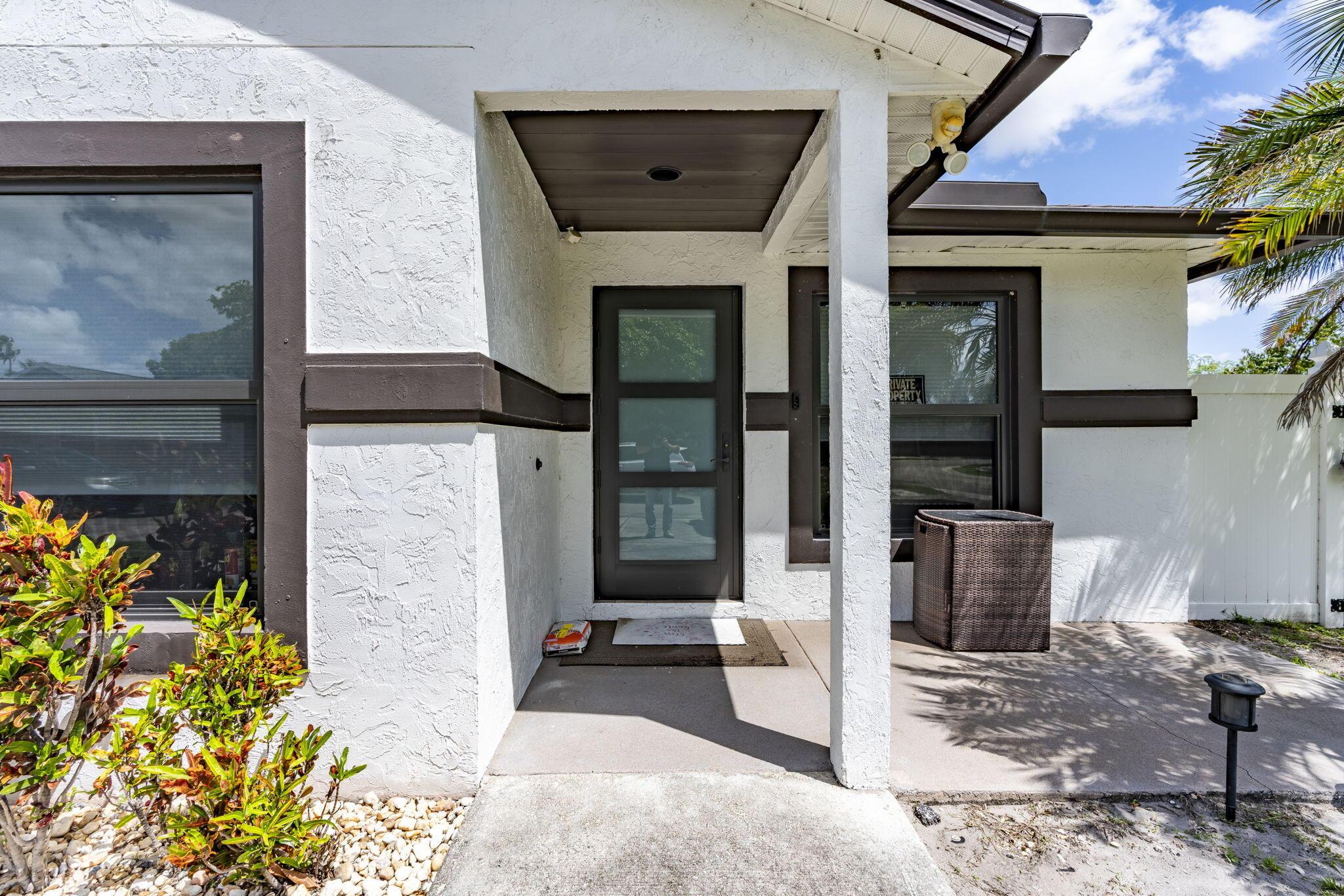 5661 Boynton Bay Circle, Boynton Beach, FL 33437, Boynton Beach - Photo 4