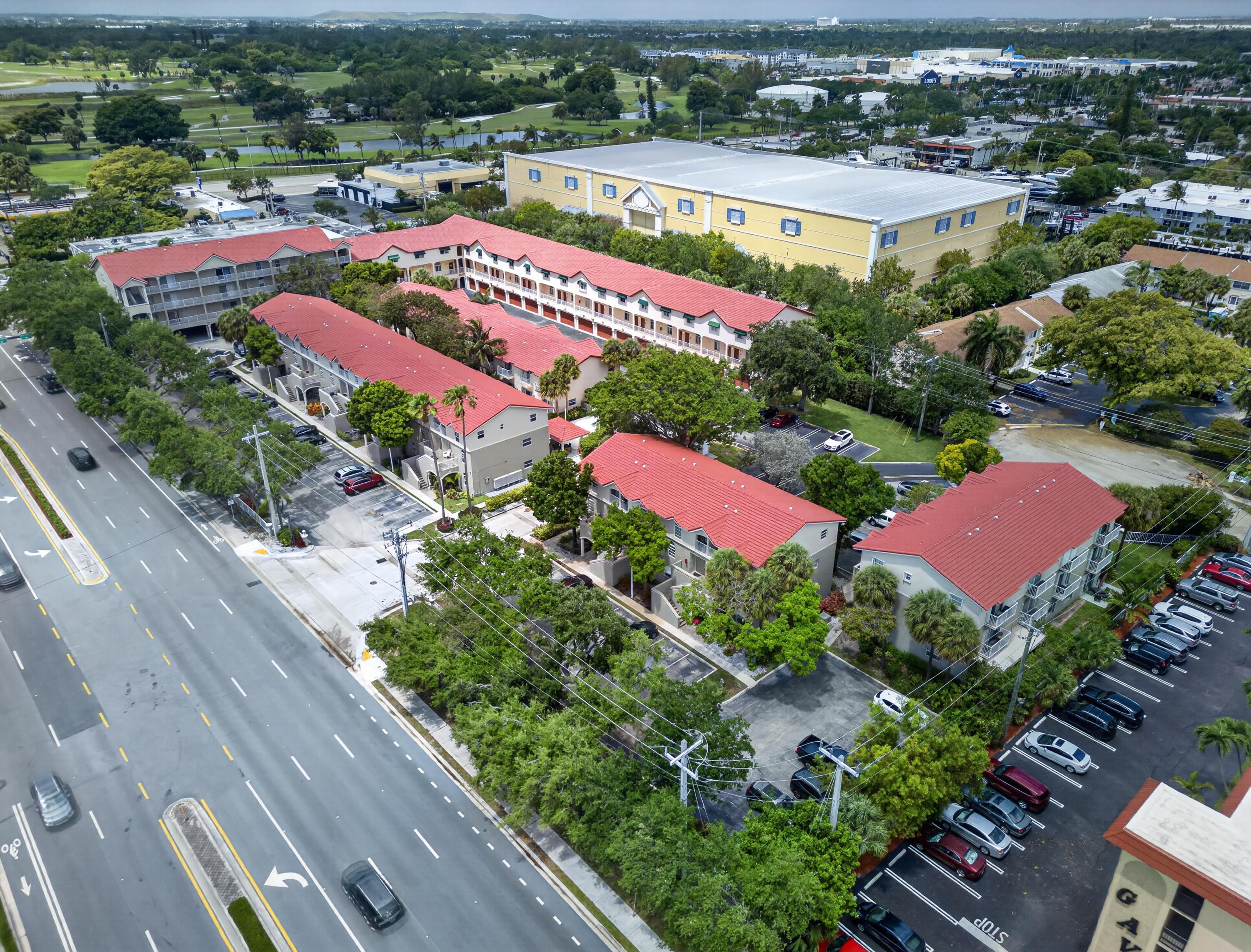2501 NE 14th Street 301, Pompano Beach, FL 33062, Pompano Beach