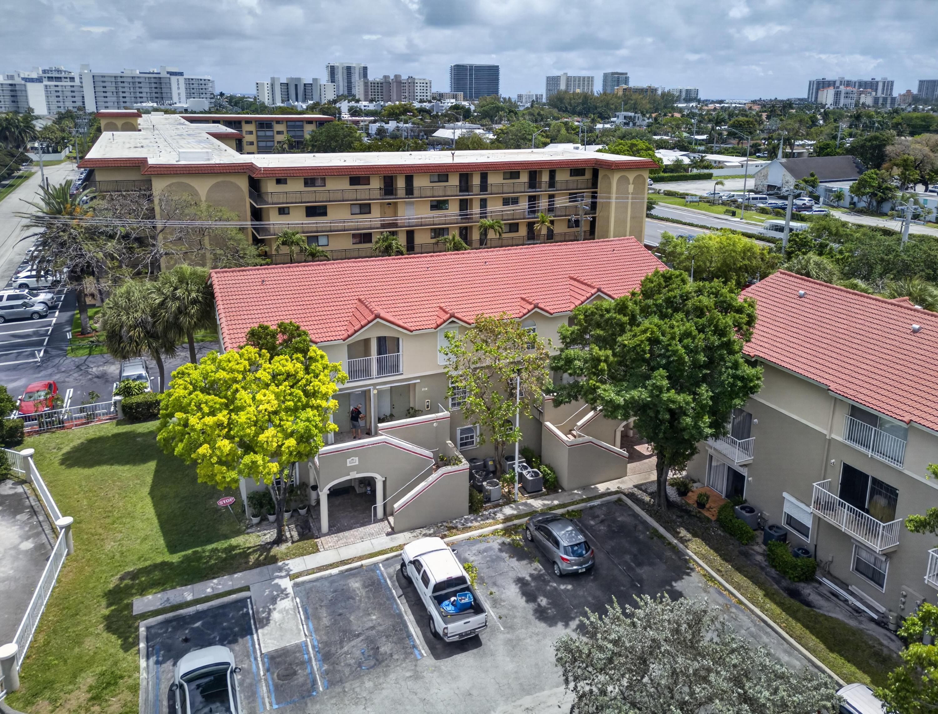 2501 NE 14th Street 301, Pompano Beach, FL 33062, Pompano Beach - Photo 5