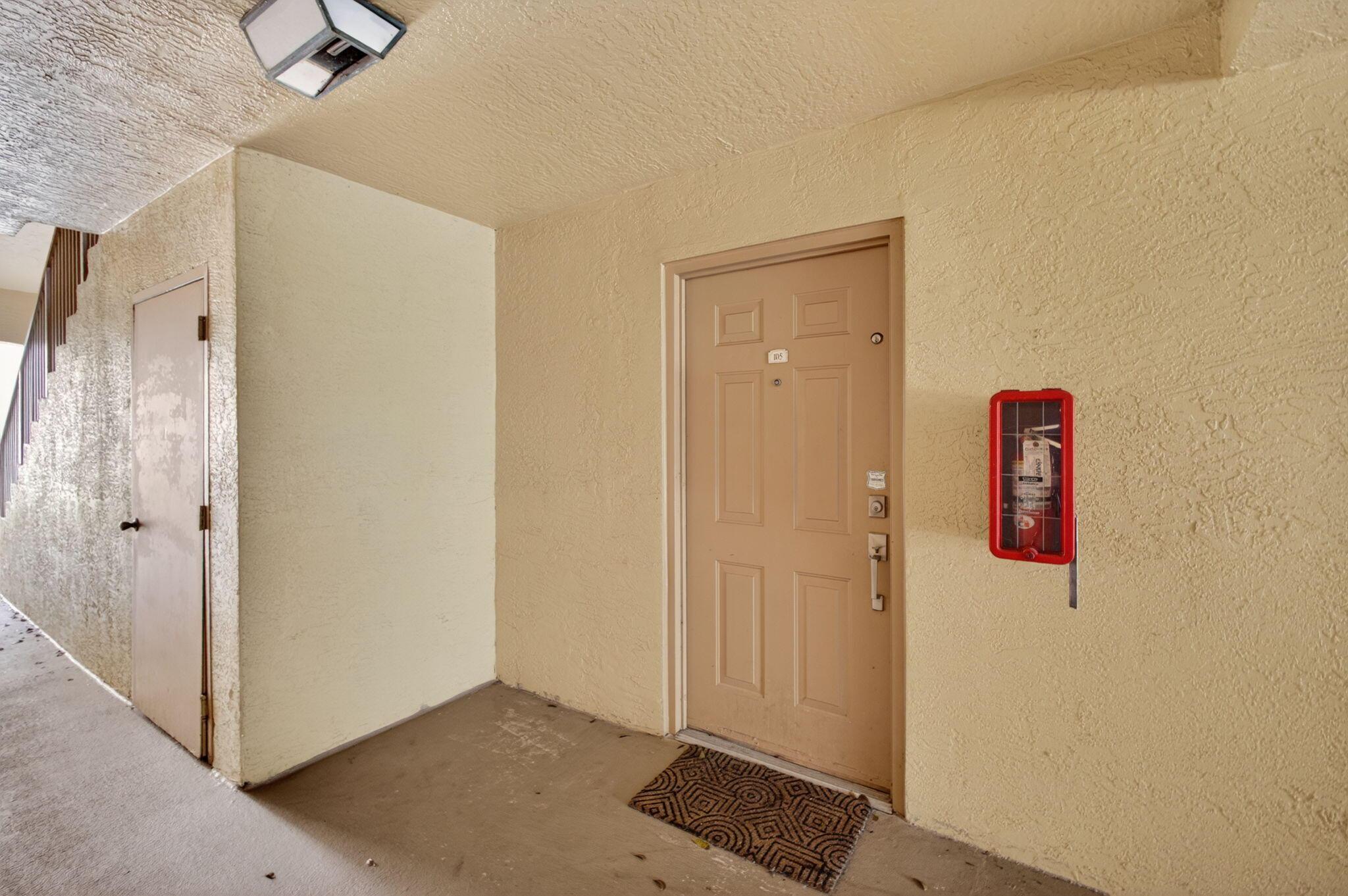 4211 San Marino Boulevard 105, West Palm Beach, FL 33409, West Palm Beach - Photo 2