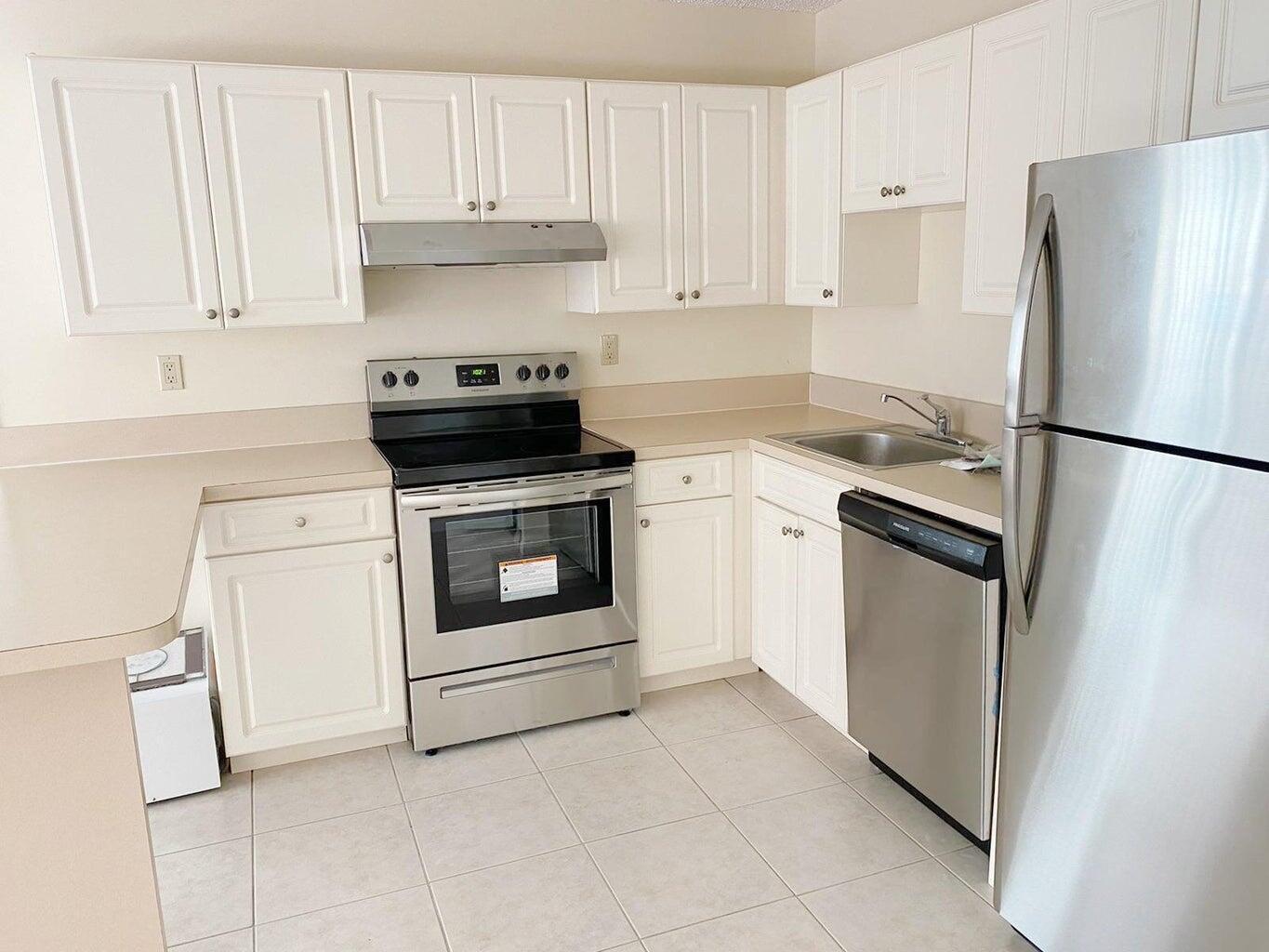 4477 NW 3rd Drive, Delray Beach, FL 33445, Delray Beach - Photo 3