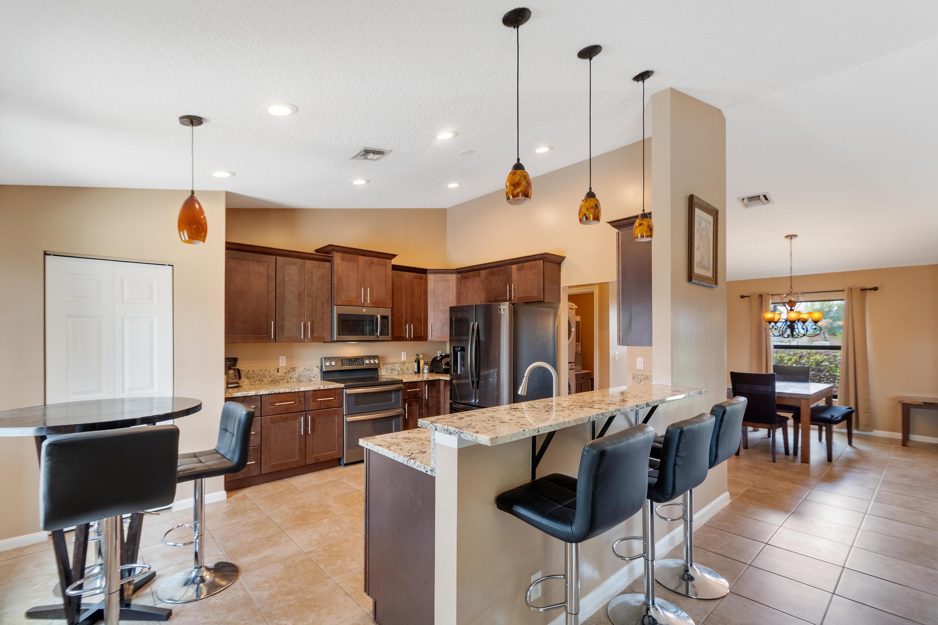 825 SW Koler Avenue, Port St. Lucie, FL 34953, Port St. Lucie - Photo 4