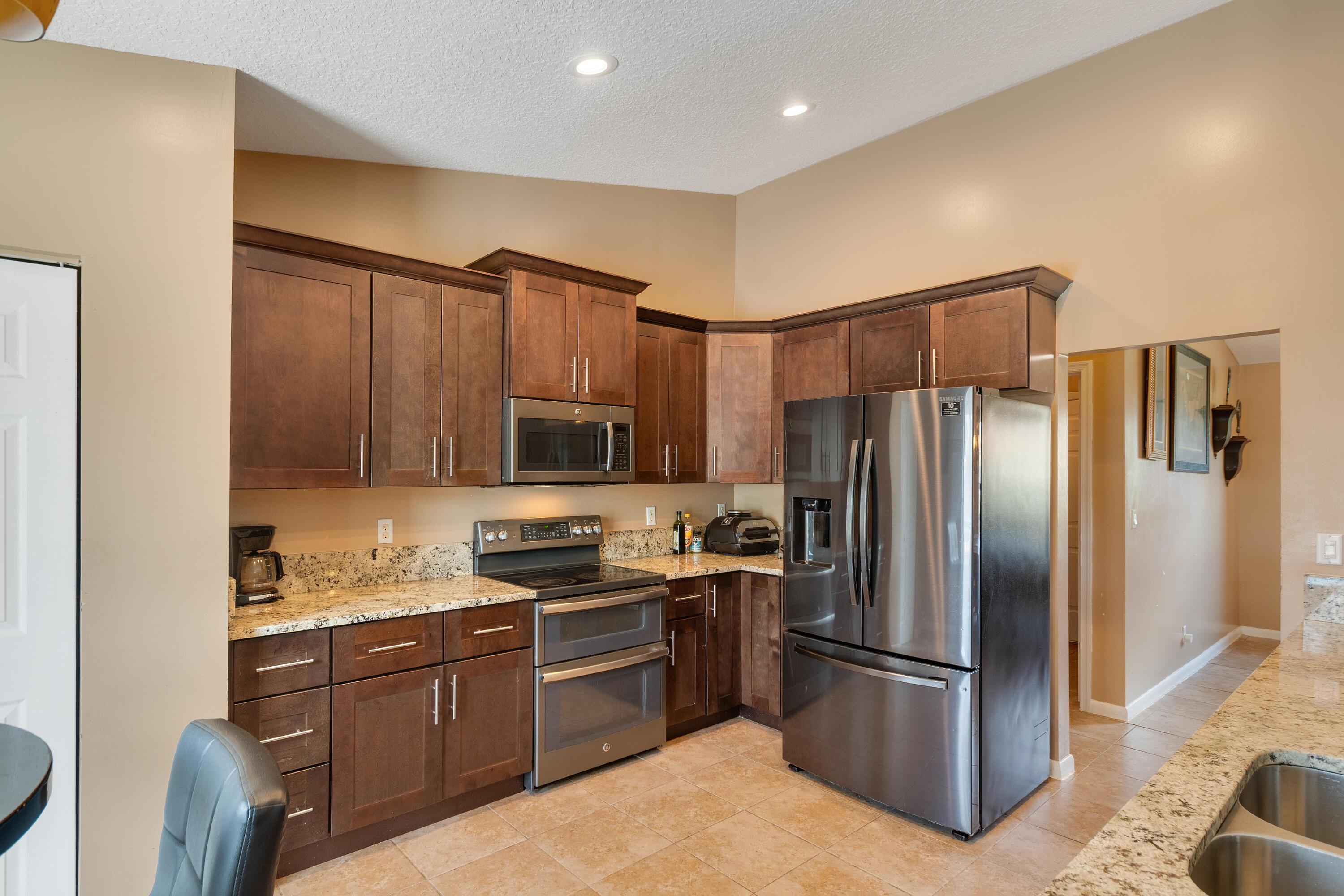 825 SW Koler Avenue, Port St. Lucie, FL 34953, Port St. Lucie - Photo 5