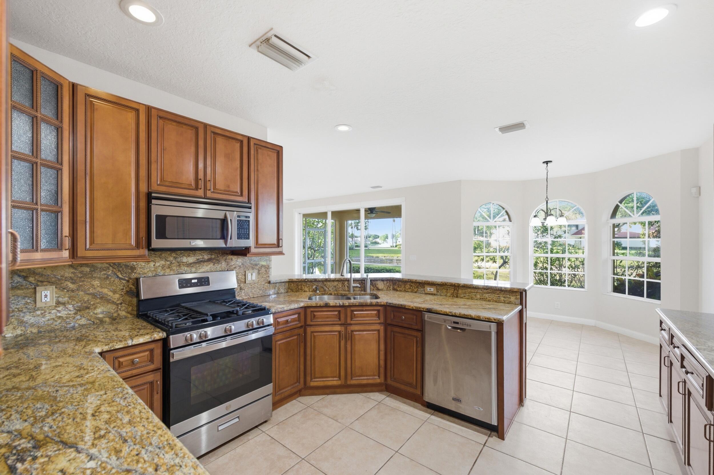 207 Banyanwood Point, Jupiter, FL 33458, Jupiter - Photo 3