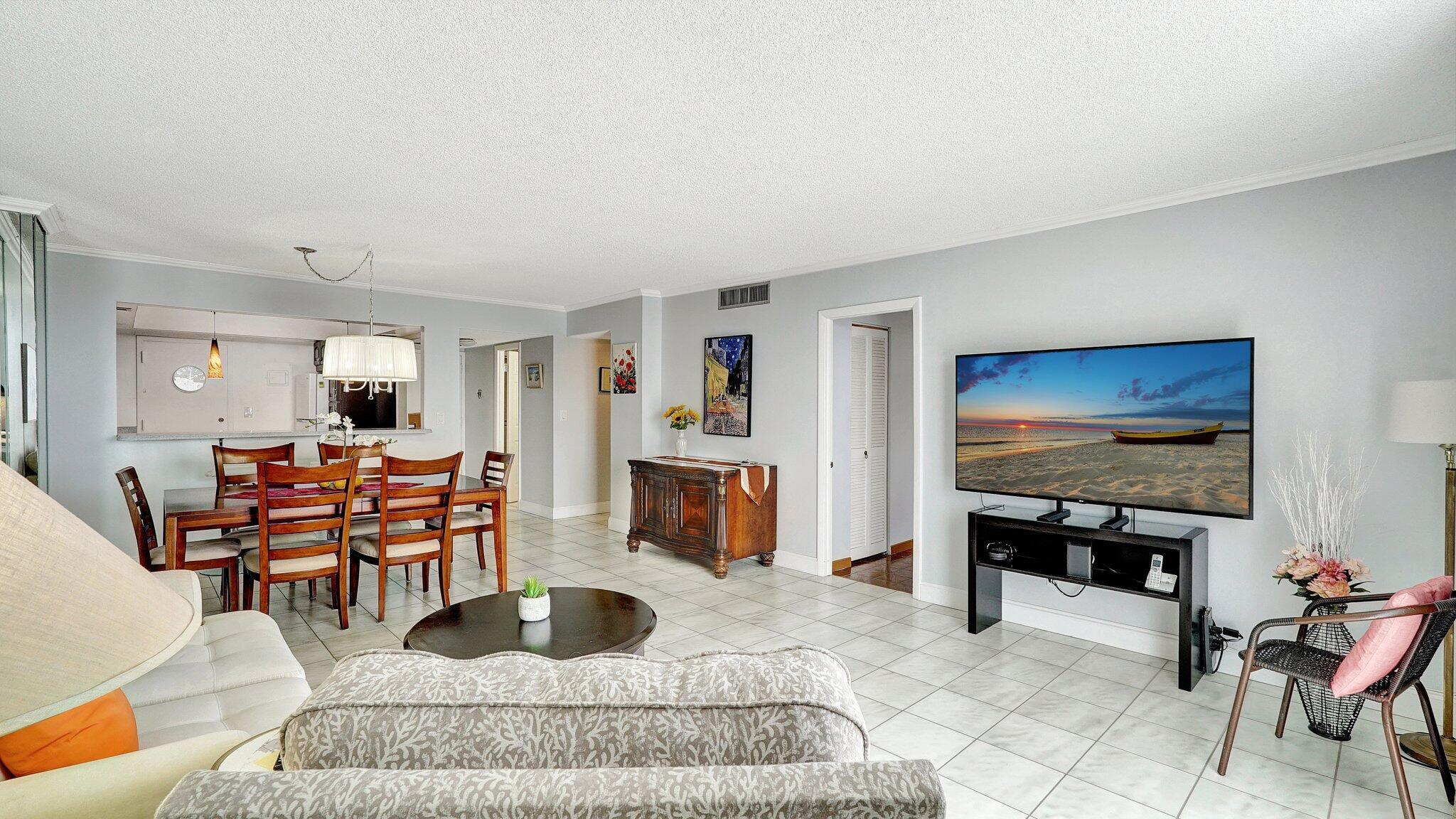 427 Golden Isles Drive 5j, Hallandale Beach, FL 33009, Hallandale Beach - Photo 2