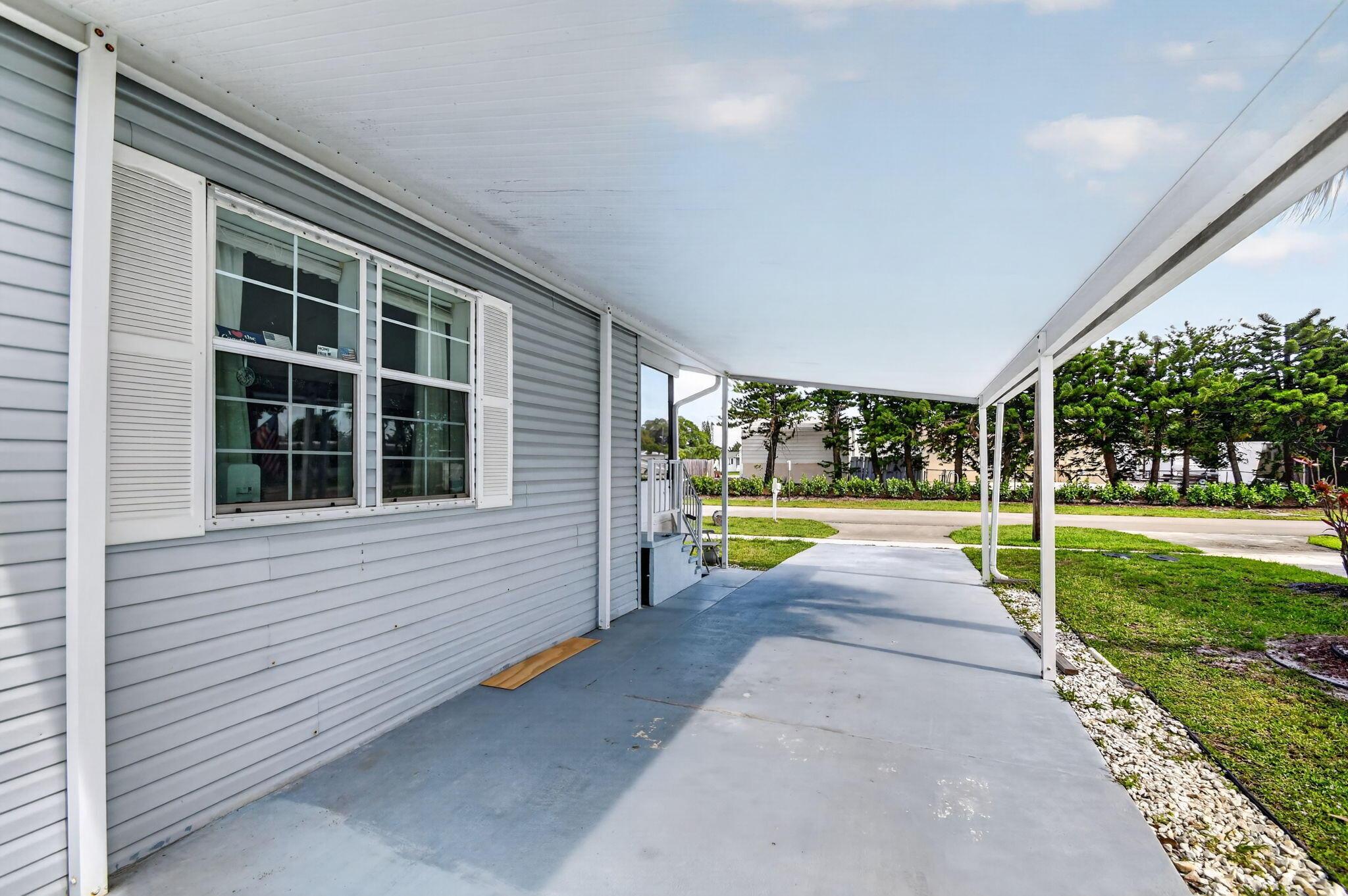 4290 Meadow View Drive, Boynton Beach, FL 33436, Boynton Beach - Photo 3