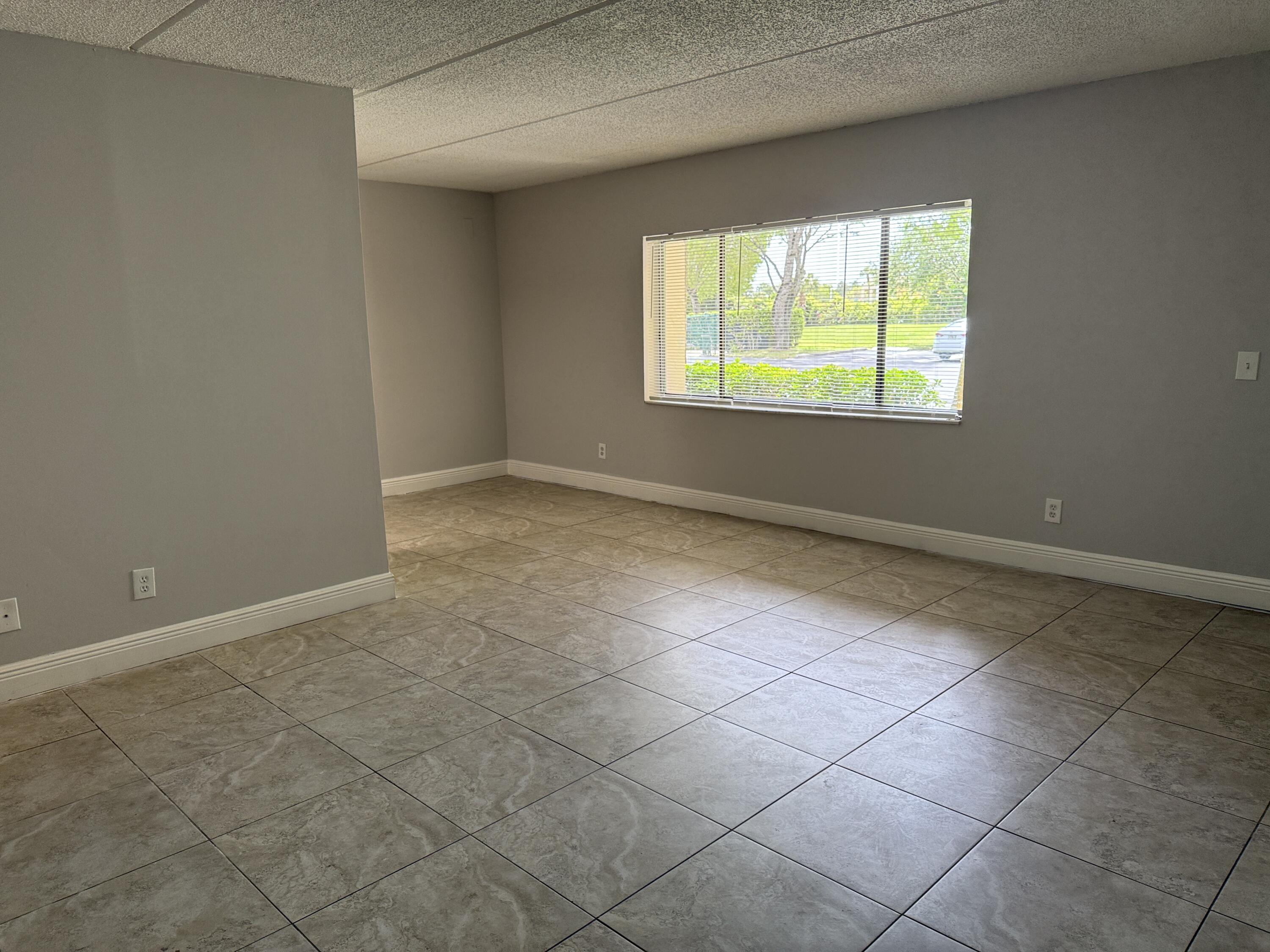 1106 Meadows Circle 1106, Boynton Beach, FL 33436, Boynton Beach - Photo 5