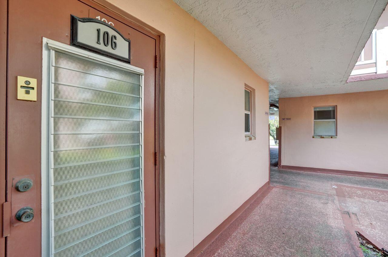 9460 Sunrise Lakes Boulevard 106, Sunrise, FL 33322, Sunrise - Photo 3