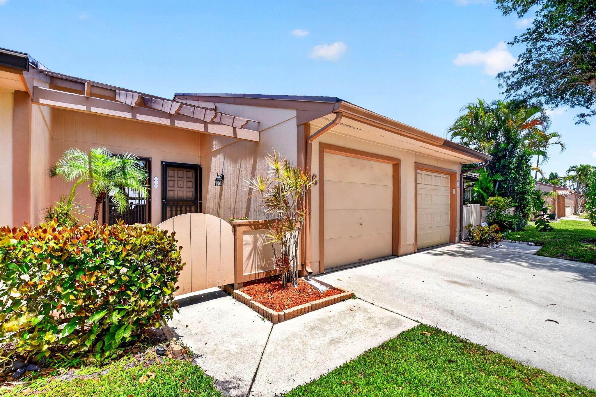 6 Farnworth Drive, Boynton Beach, FL 33426, Boynton Beach