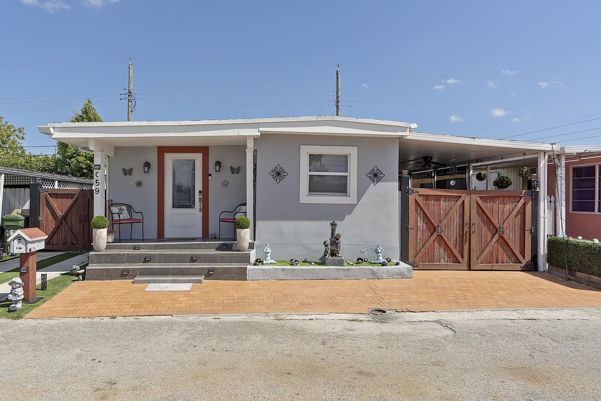 3205 W 16th Avenue, Hialeah, FL 33012, Hialeah - Photo 2