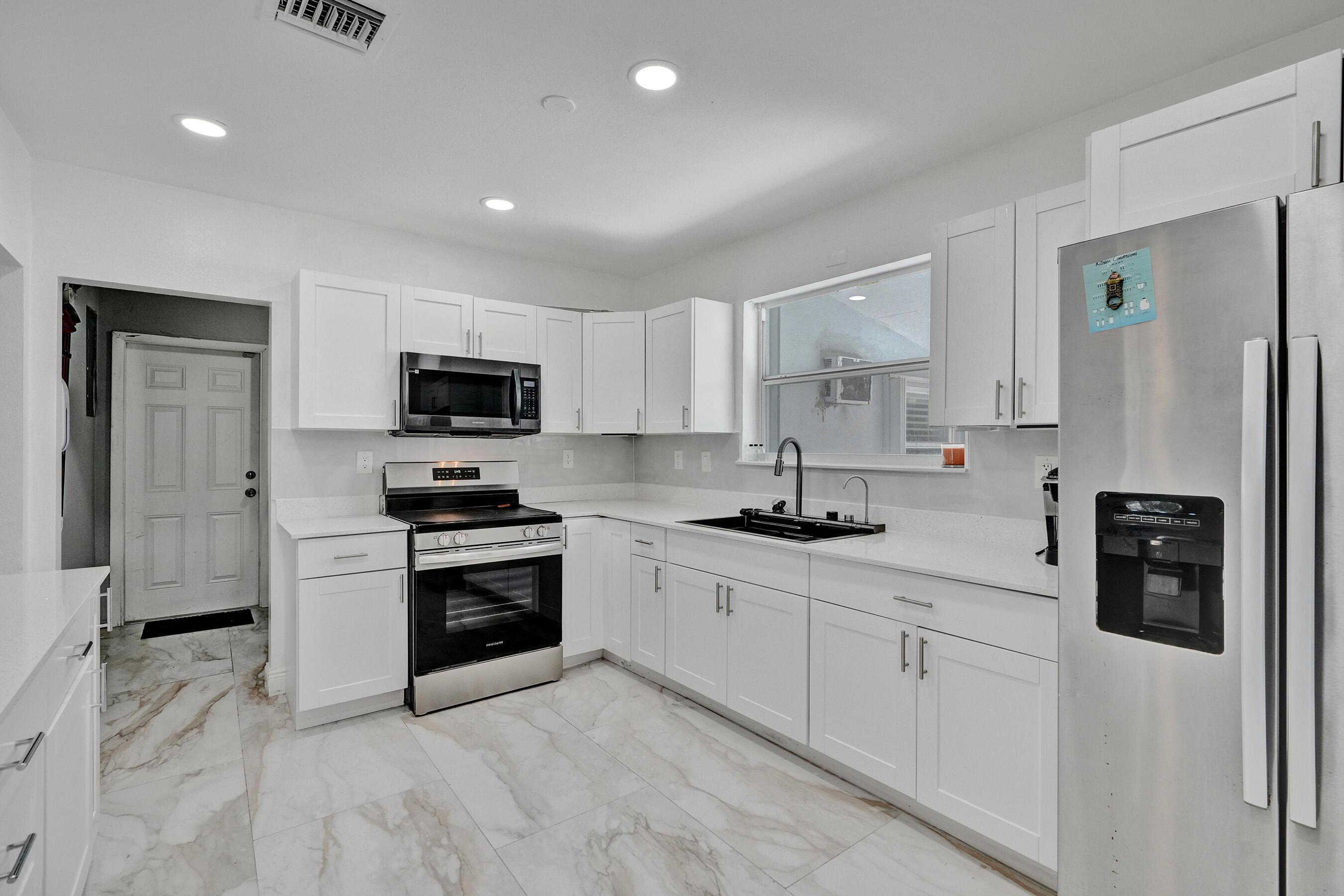 2320 NW 191st Terrace, Miami Gardens, FL 33056, Miami Gardens - Photo 5