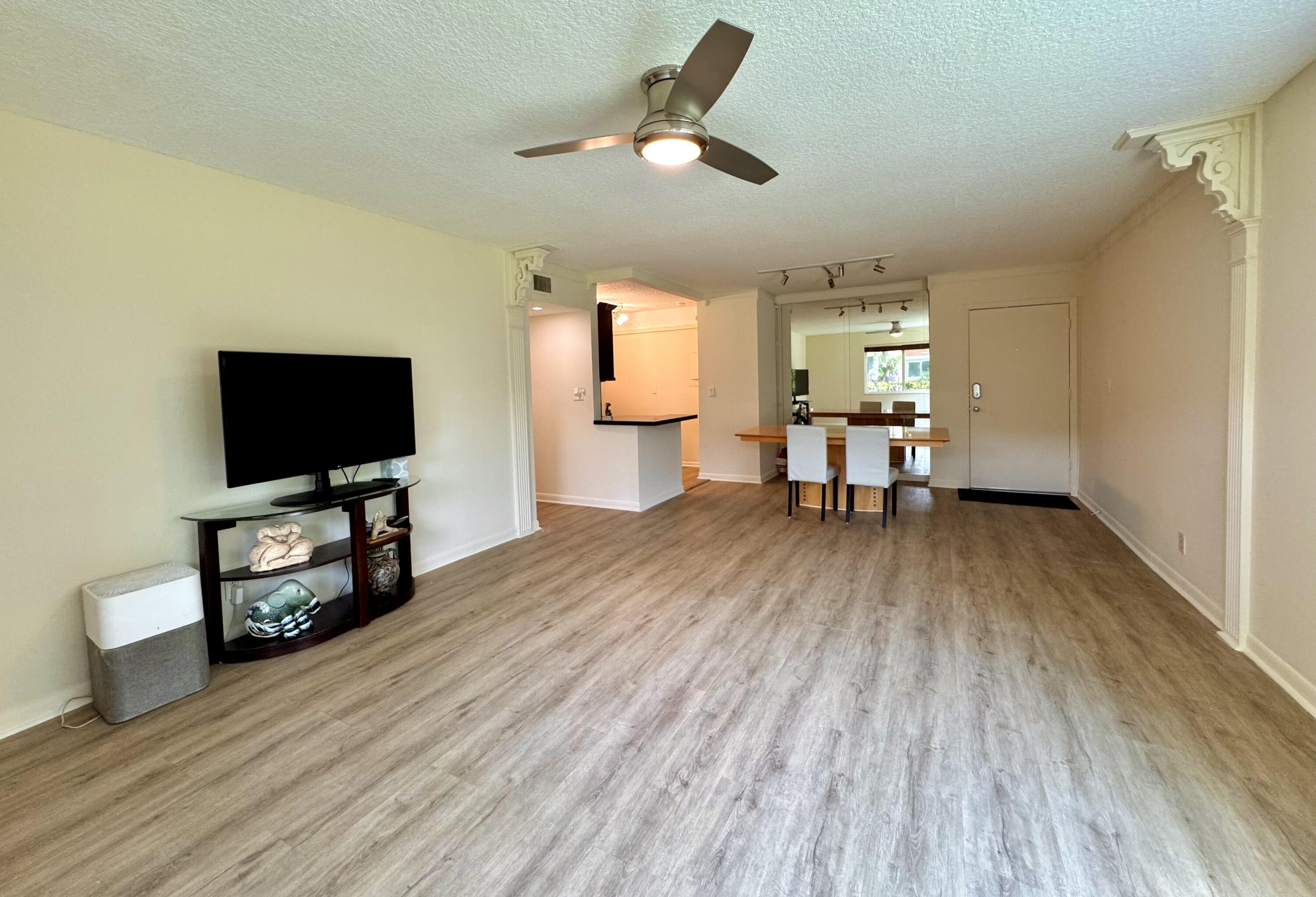 1920 NE 1st Terrace 118h, Wilton Manors, FL 33305, Wilton Manors - Photo 4