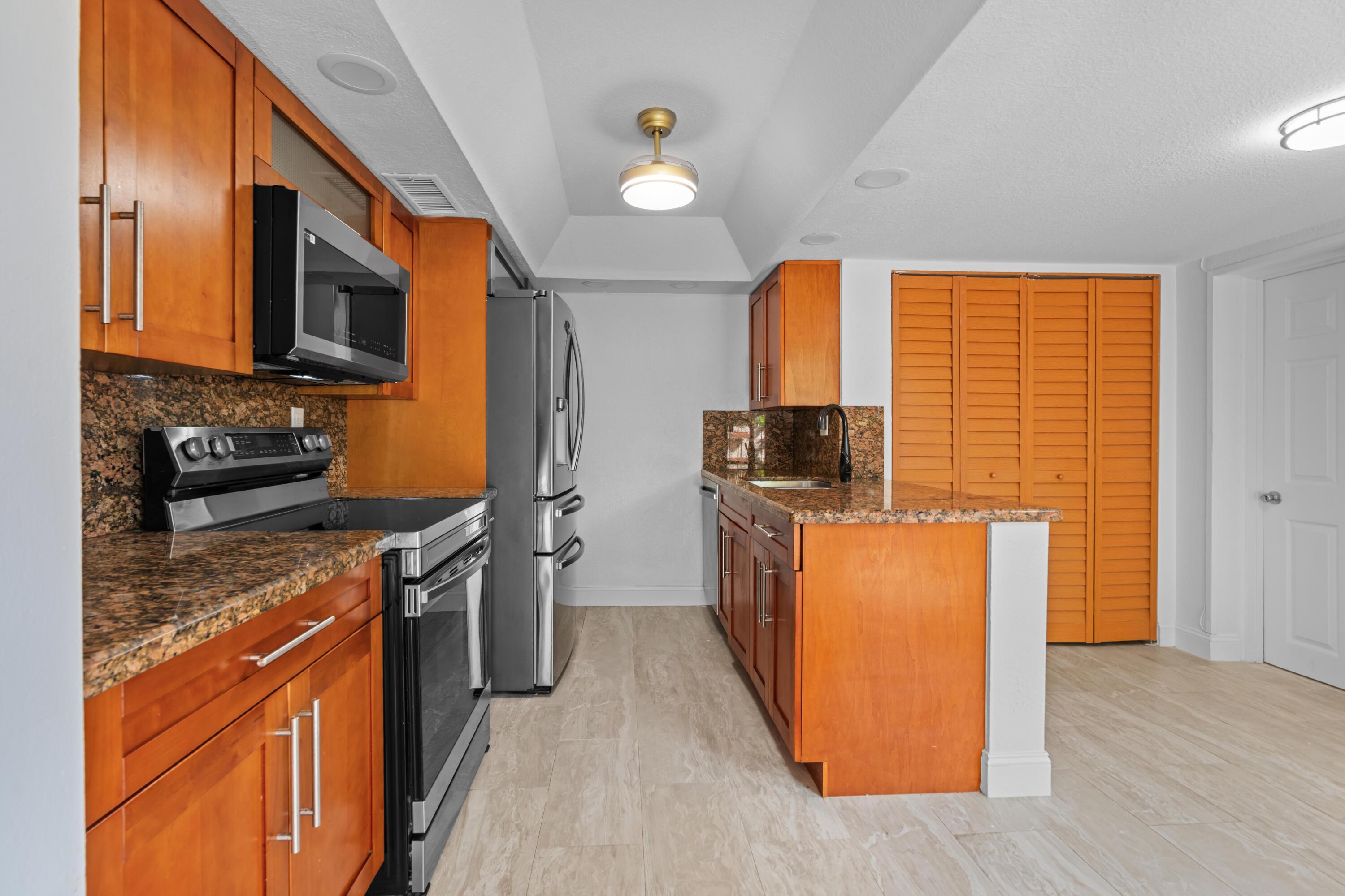 701 NE 205th Terrace, Miami, FL 33179, Miami - Photo 4