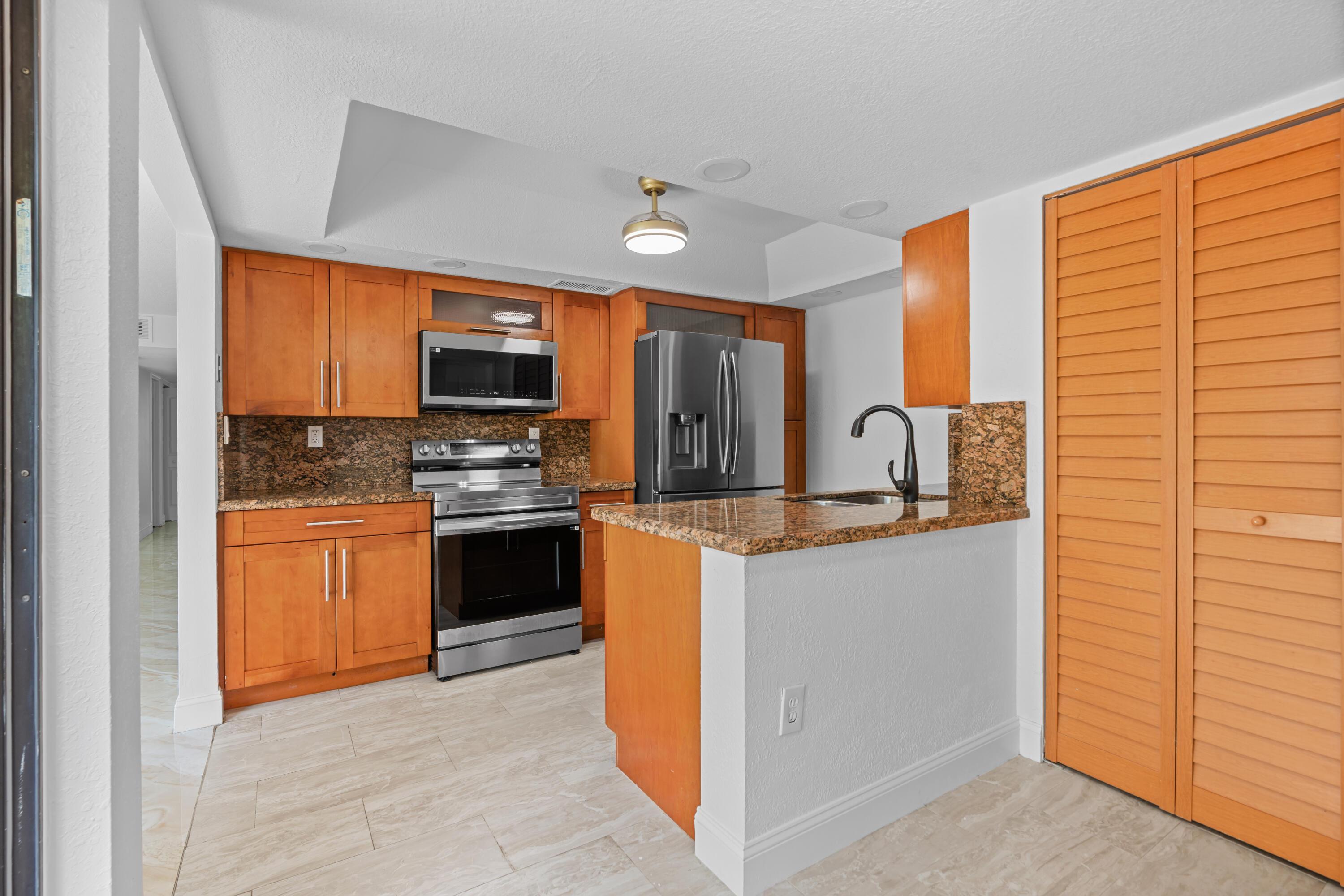 701 NE 205th Terrace, Miami, FL 33179, Miami - Photo 5