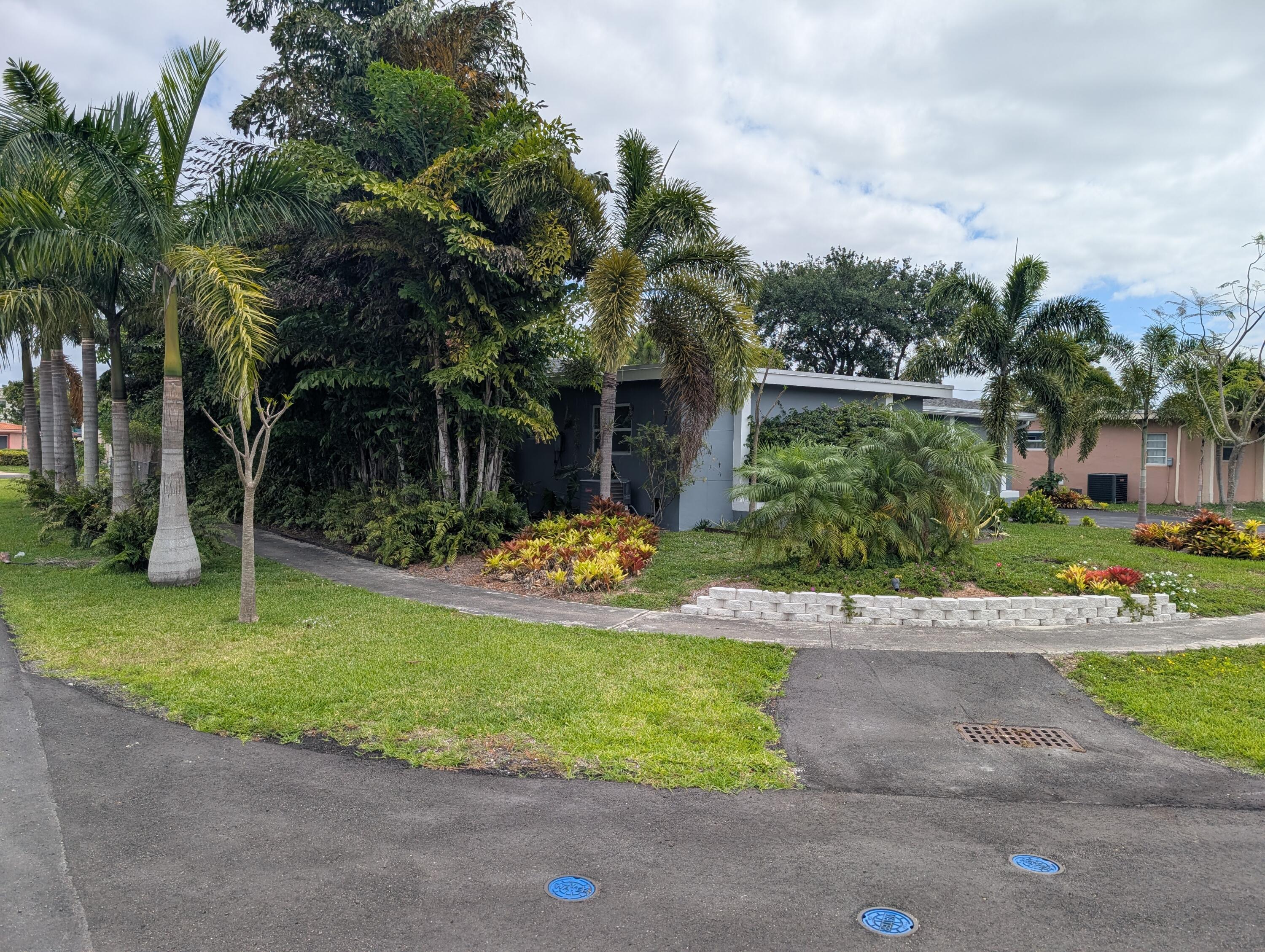 8691 NW 28th Place, Sunrise, FL 33322, Sunrise - Photo 3