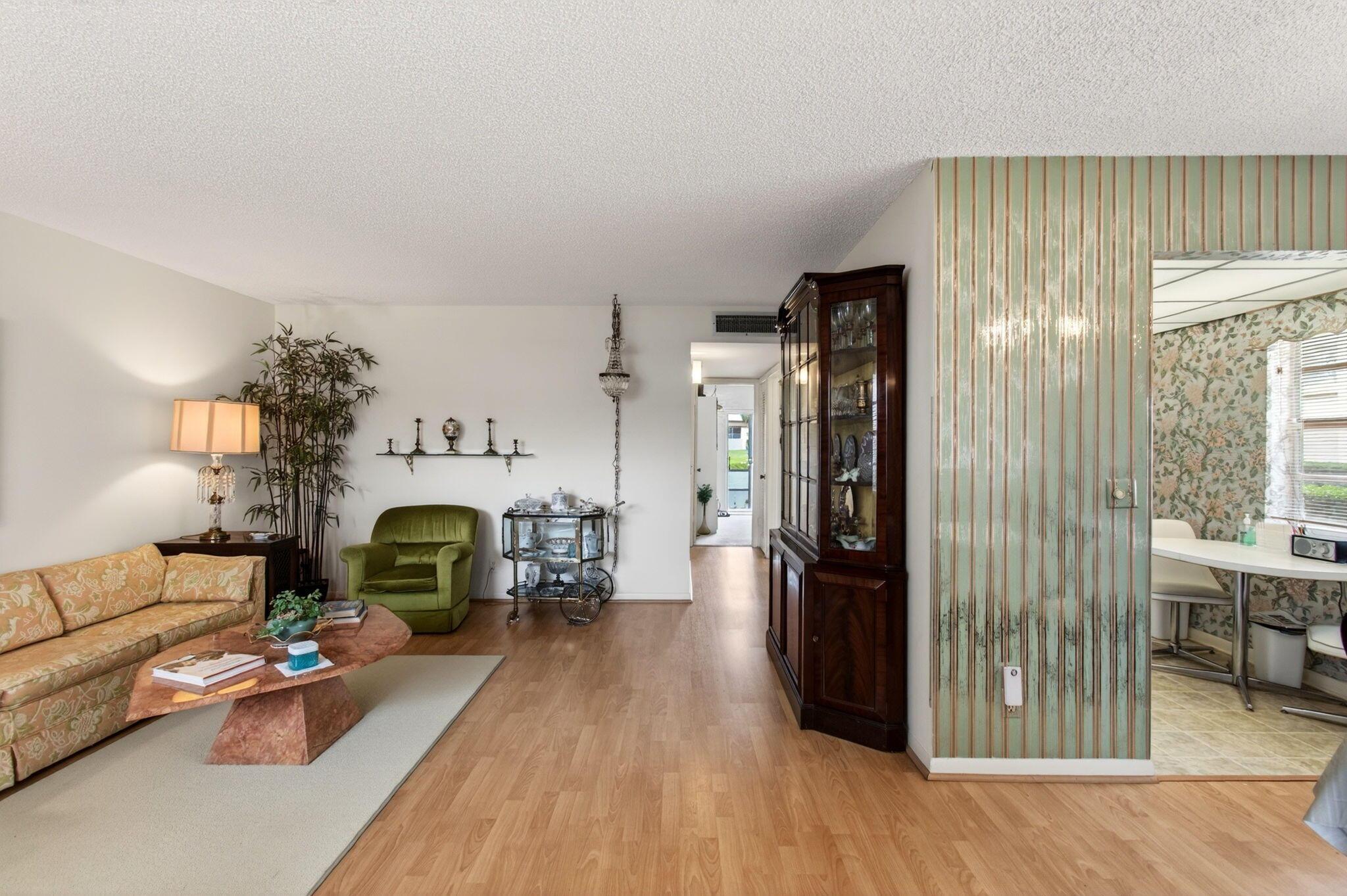 349 Capri H, Delray Beach, FL 33484, Delray Beach - Photo 4