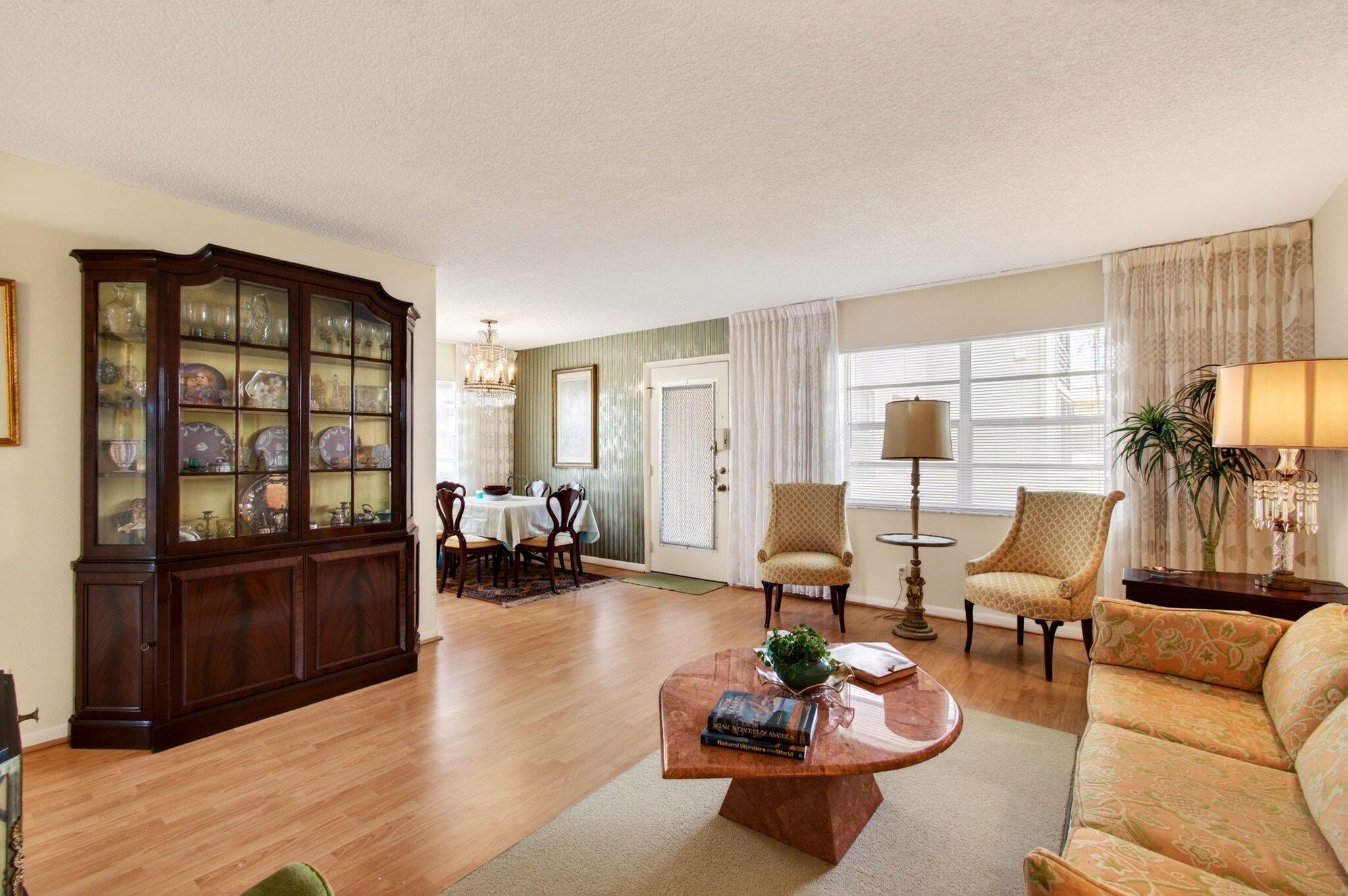 349 Capri H, Delray Beach, FL 33484, Delray Beach - Photo 5