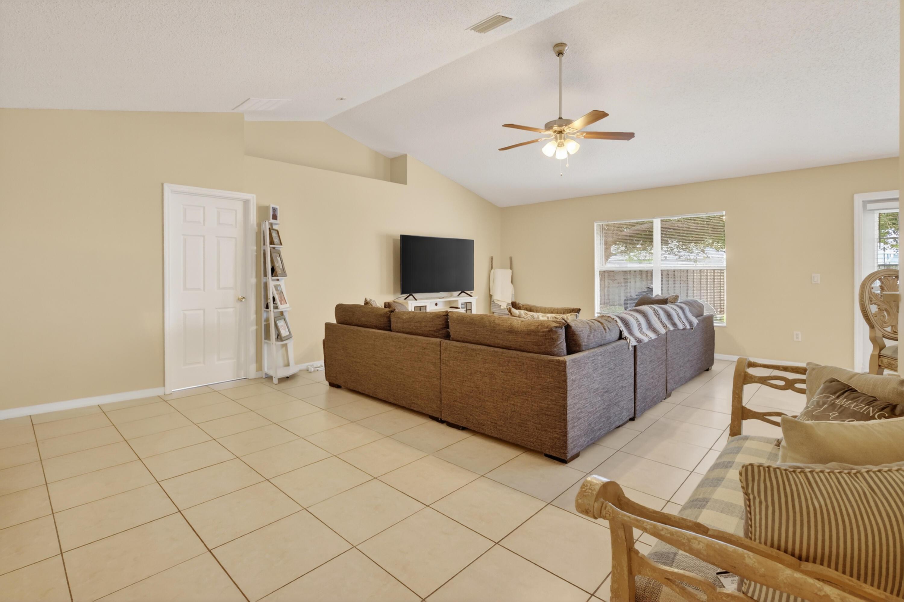 2979 SW Moody Terrace, Port St. Lucie, FL 34953, Port St. Lucie - Photo 5