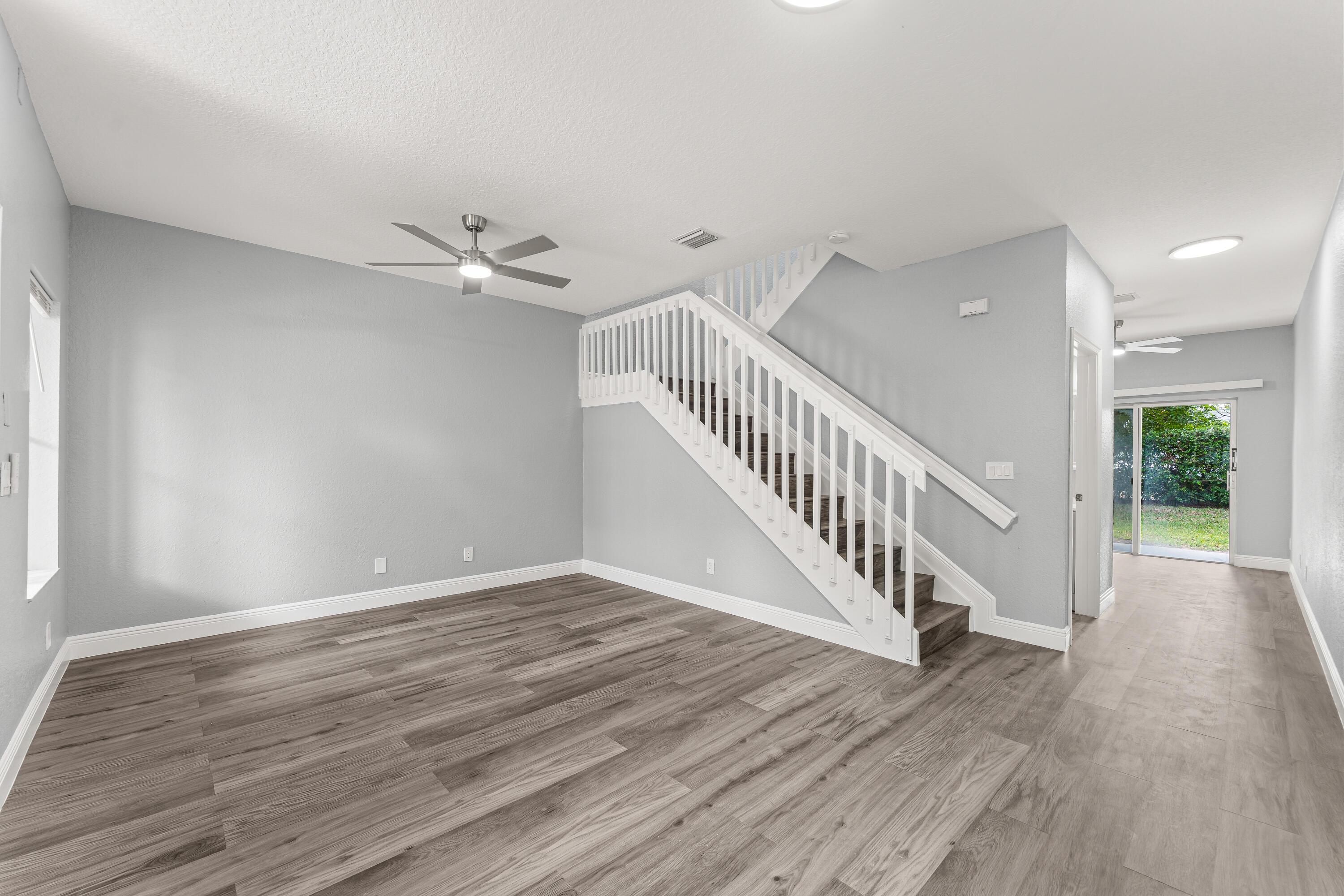 205 S Santa Catalina Circle 205, North Lauderdale, FL 33068, North Lauderdale - Photo 4