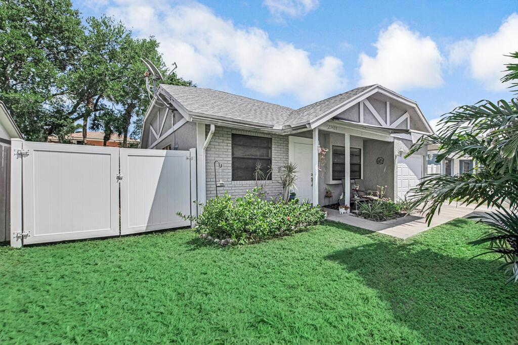 23428 Country Club Drive E, Boca Raton, FL 33428, Boca Raton - Photo 4