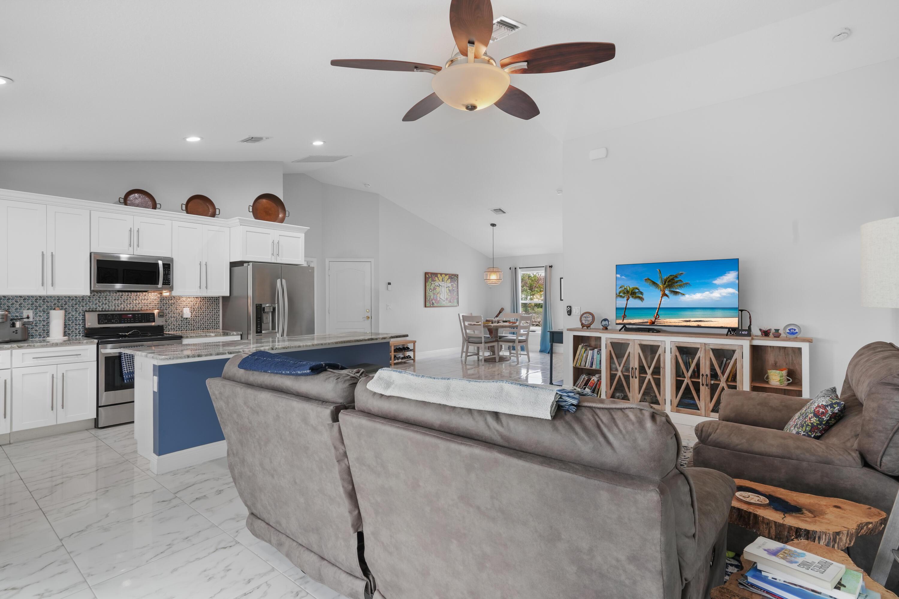 685 SW Homeland Road, Port St. Lucie, FL 34953, Port St. Lucie - Photo 5