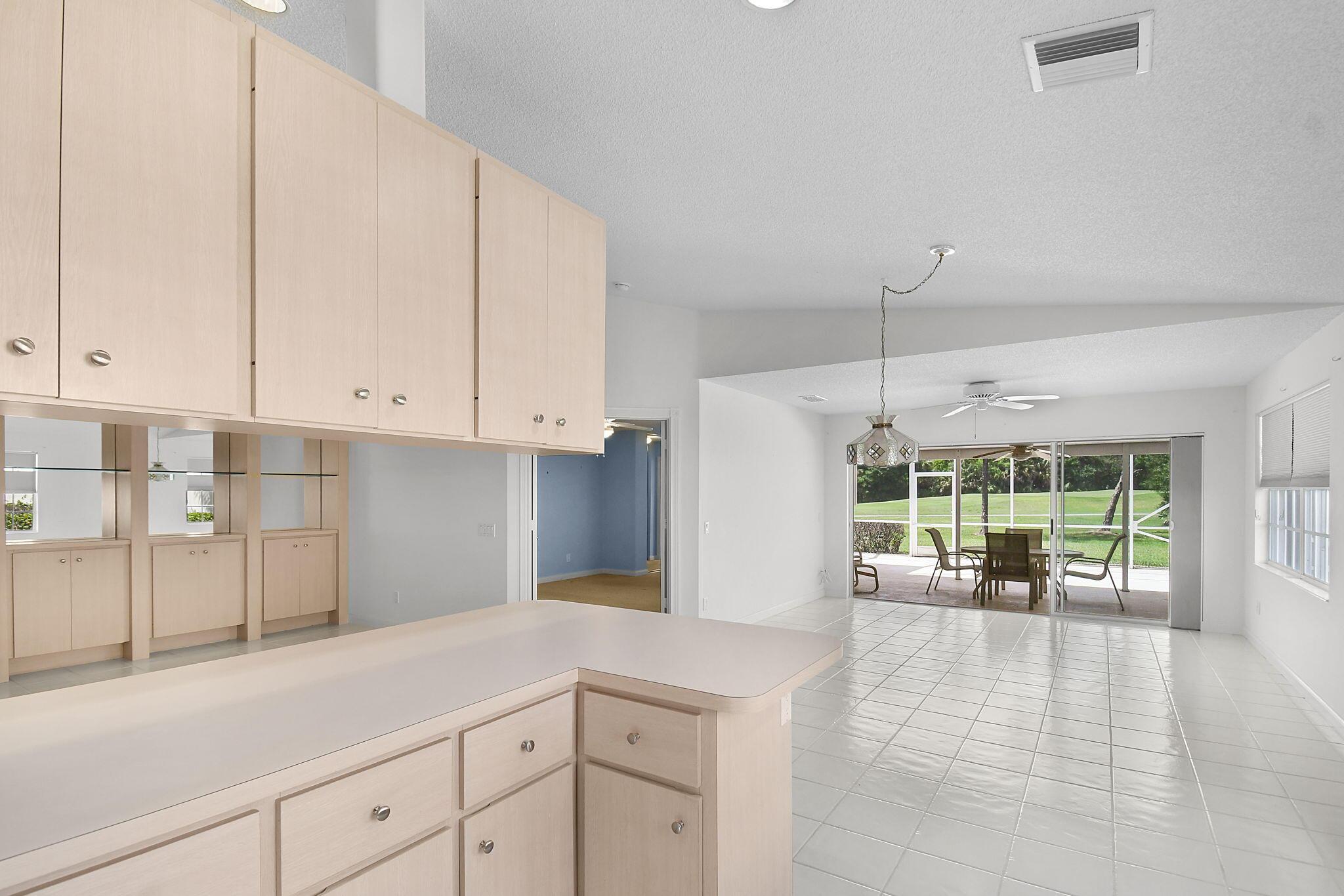 7767 SE Spicewood Circle, Hobe Sound, FL 33455, Hobe Sound - Photo 4