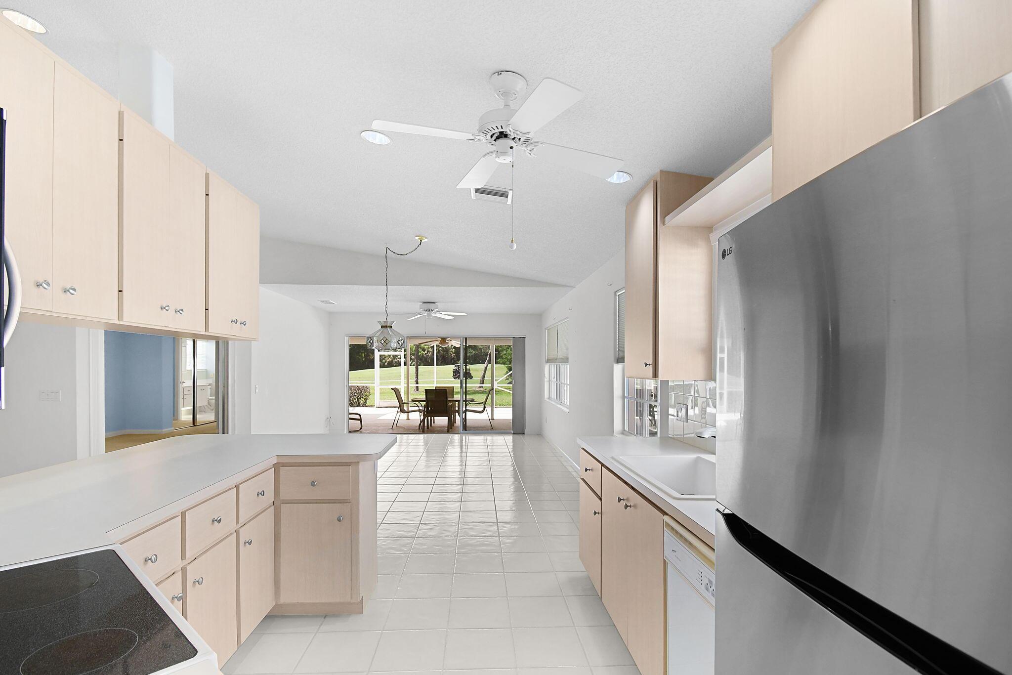 7767 SE Spicewood Circle, Hobe Sound, FL 33455, Hobe Sound - Photo 3