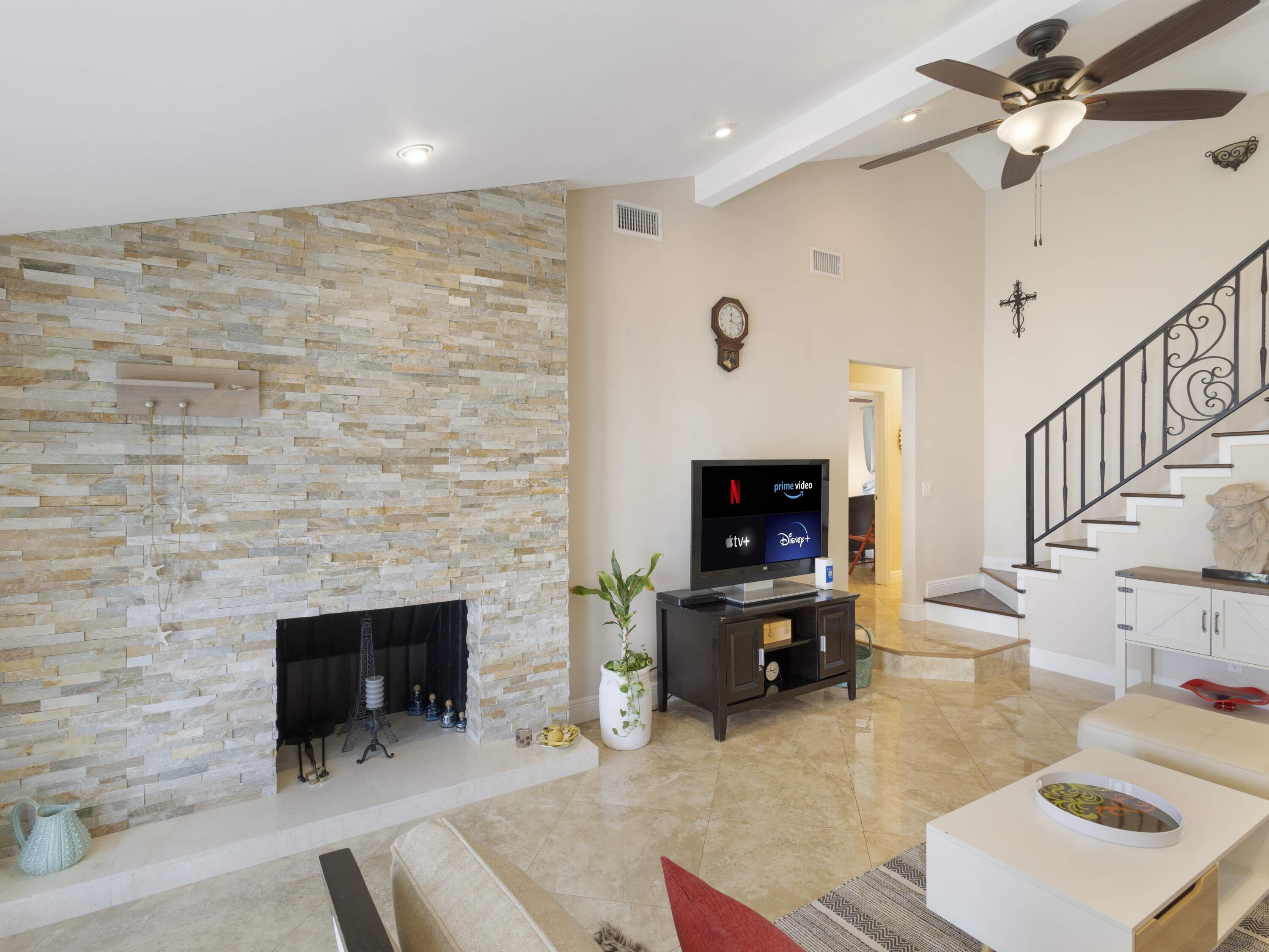 832 Green Street 1, West Palm Beach, FL 33405, West Palm Beach - Photo 4