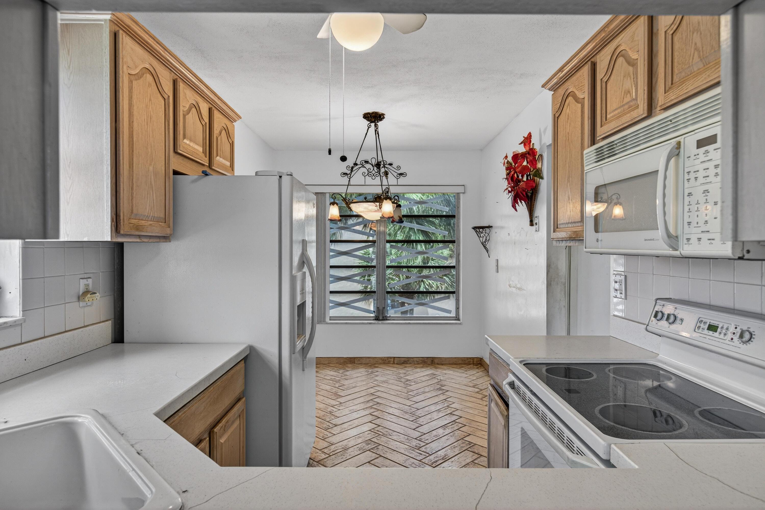6200 NW 62nd Street 312, Tamarac, FL 33319, Tamarac - Photo 2