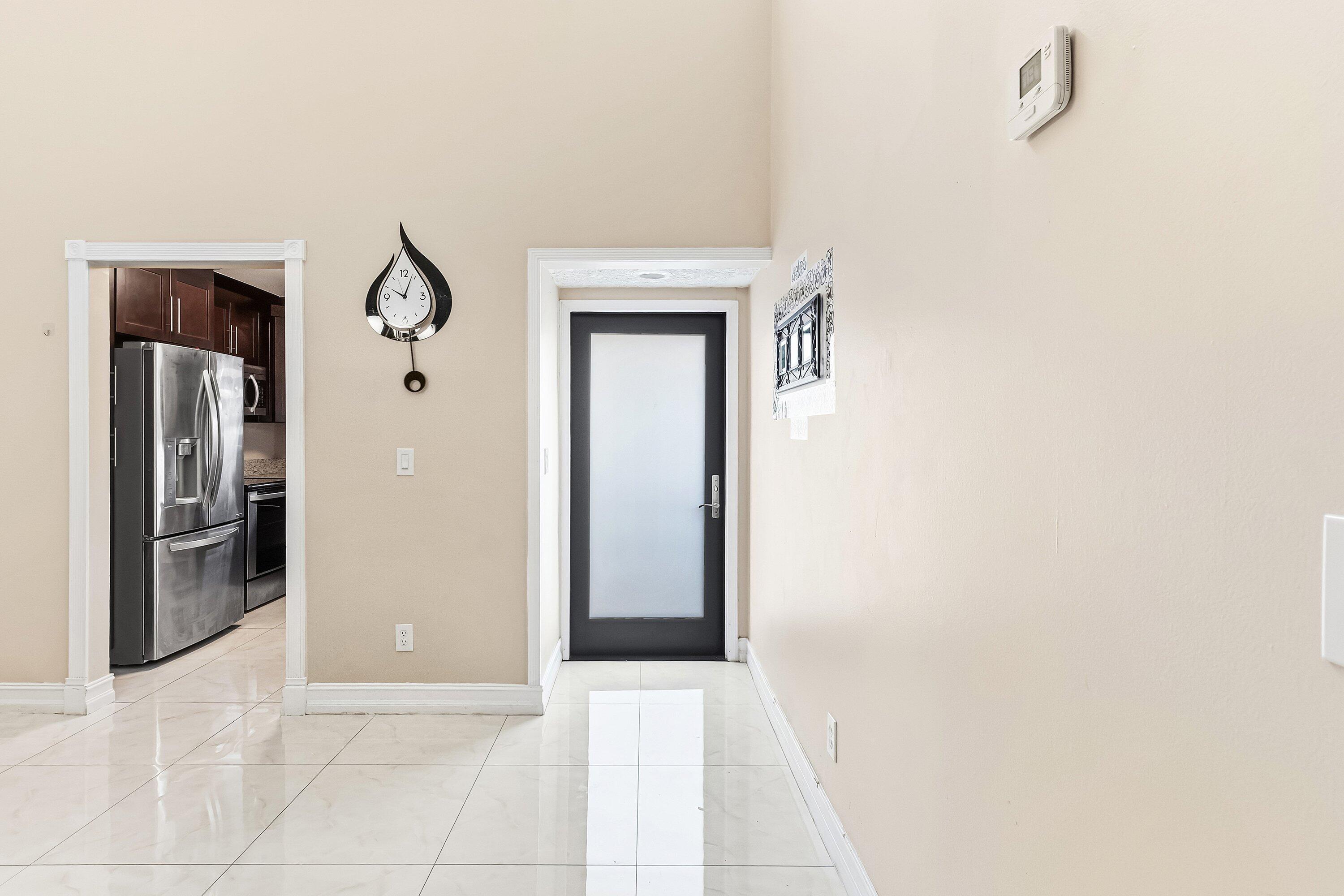 1875 Abbey Road, West Palm Beach, FL 33415, West Palm Beach - Photo 4