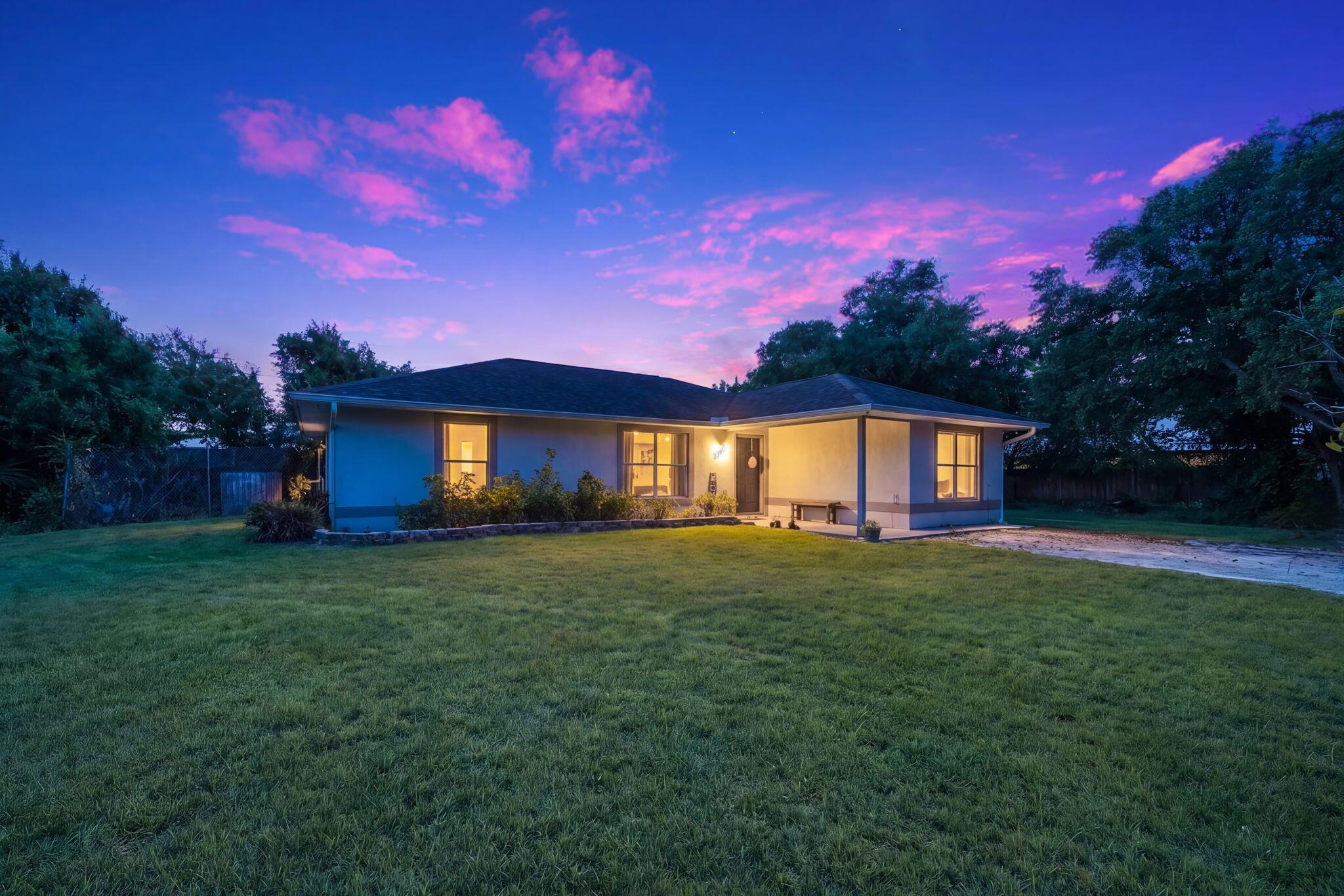 2360 87th Court, Vero Beach, FL 32966, Vero Beach - Photo 3