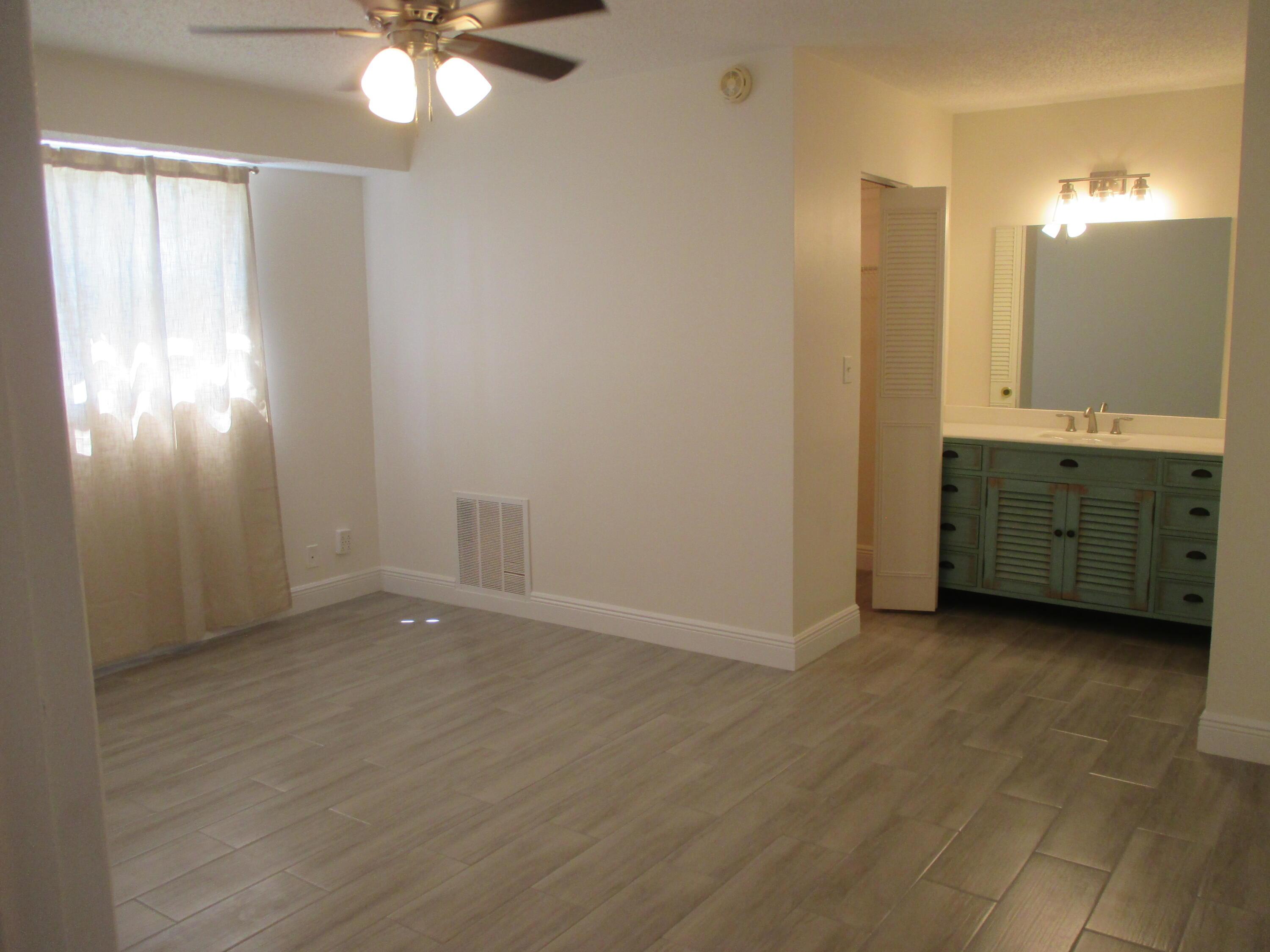 106 Lake Dora Drive, West Palm Beach, FL 33411, West Palm Beach - Photo 5