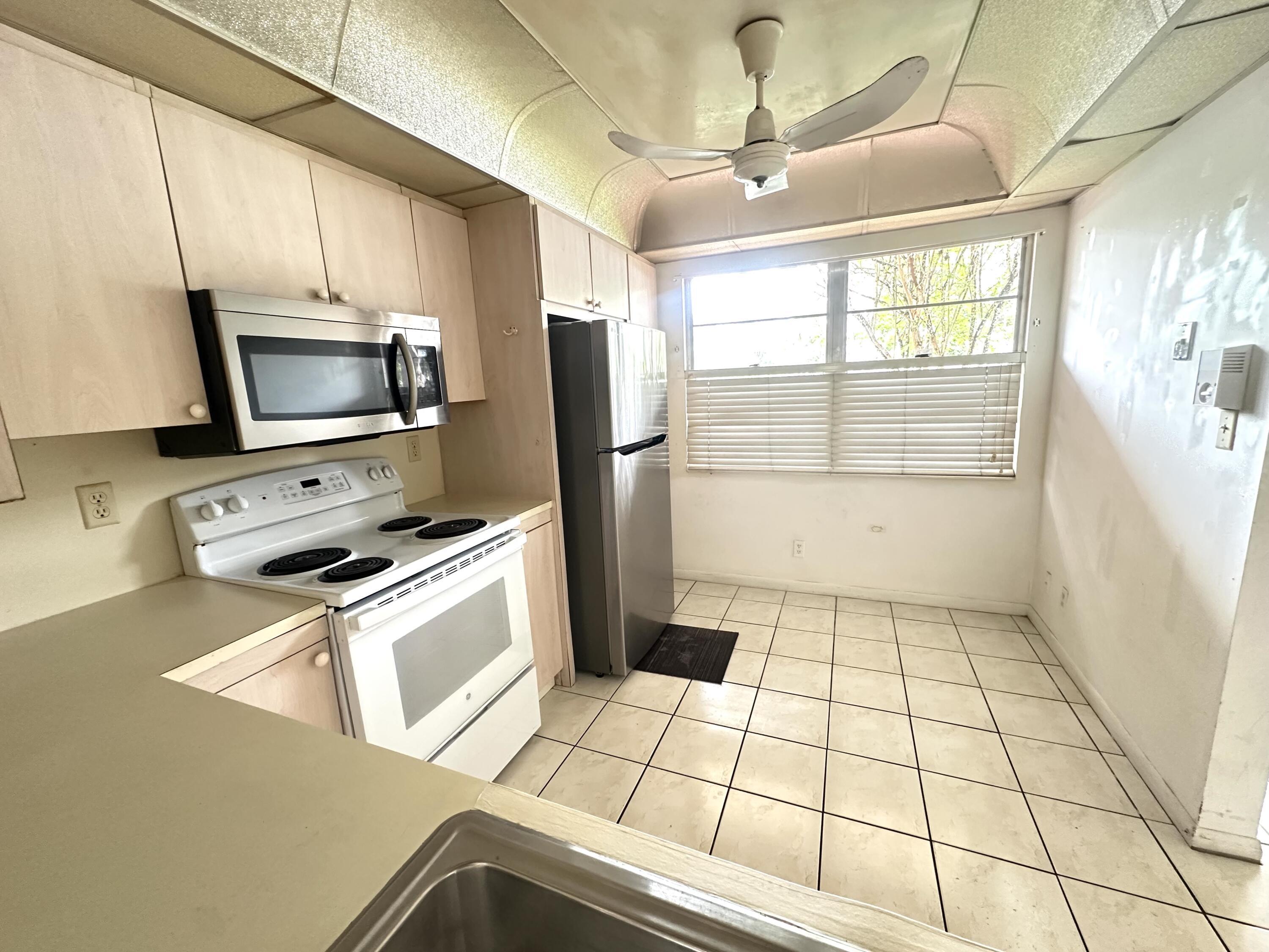 2005 Granada Drive K1, Coconut Creek, FL 33066, Coconut Creek - Photo 4