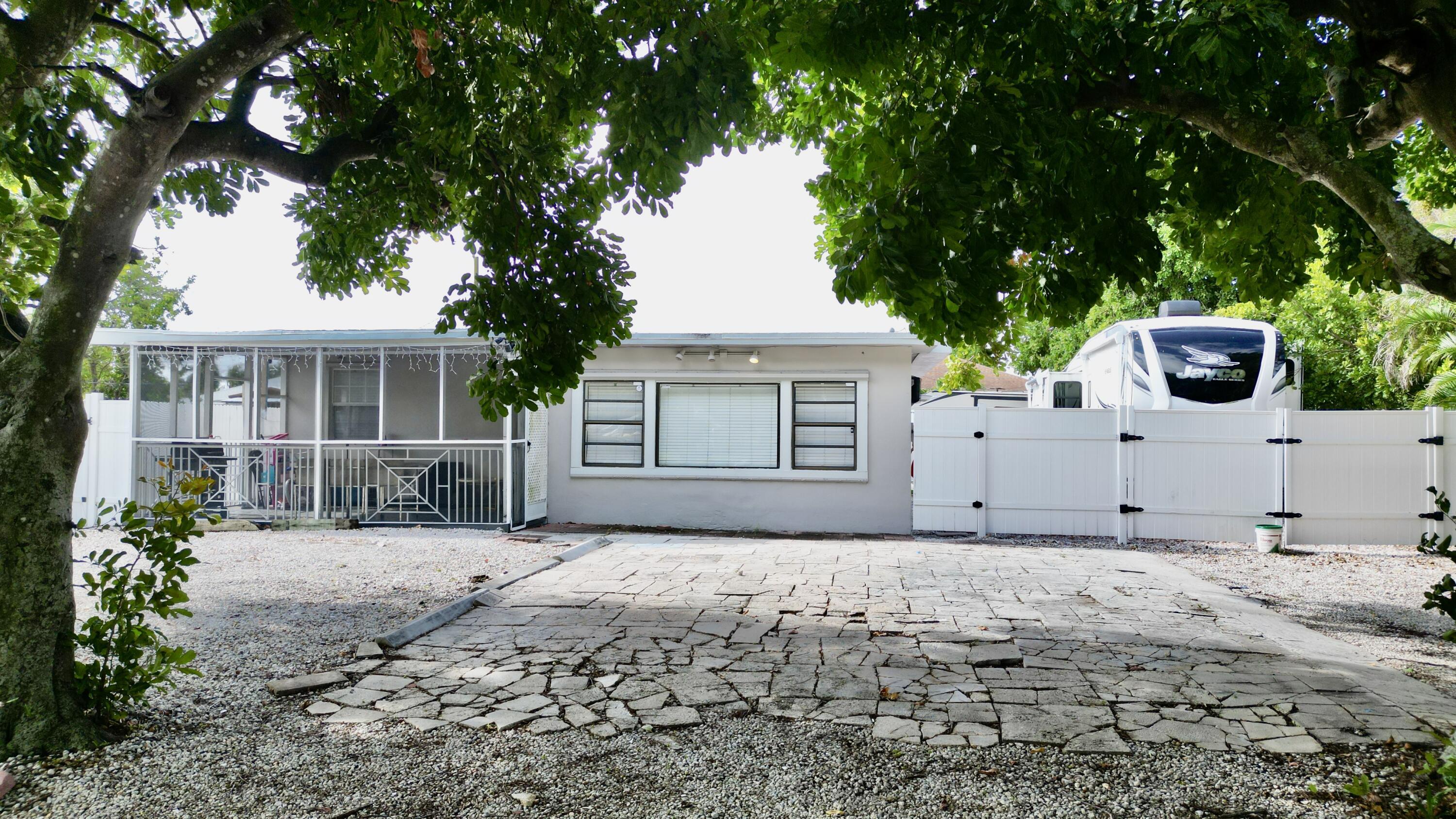 4158 Faith Street, West Palm Beach, FL 33406, West Palm Beach - Photo 5