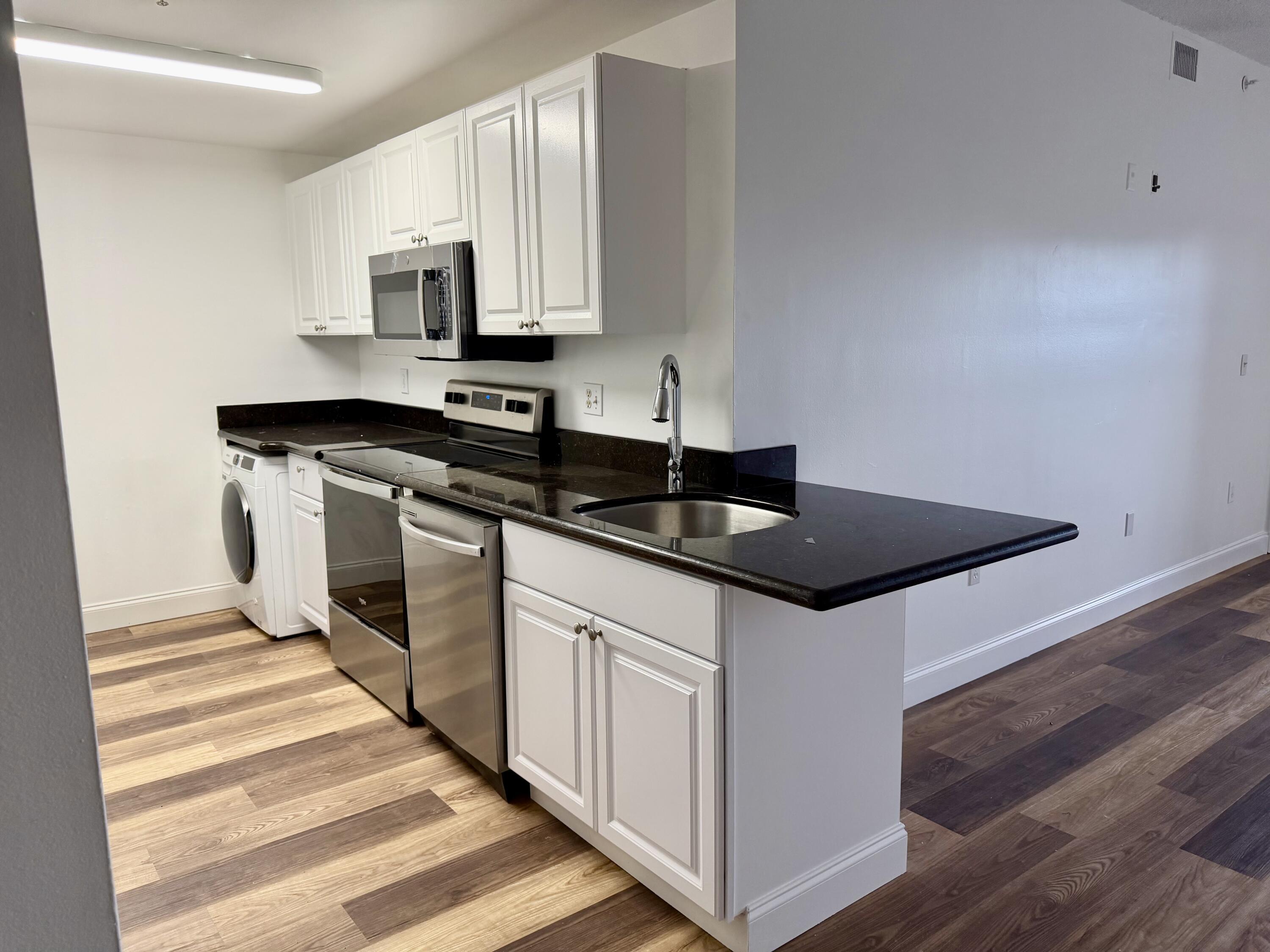 2080 Greenview Shores Boulevard 421, Wellington, FL 33414, Wellington - Photo 5