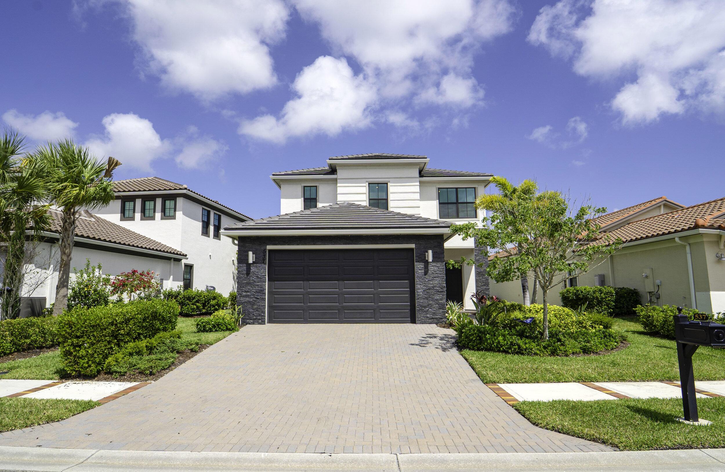 537 SE Fascino Circle, Port St. Lucie, FL 34984, Port St. Lucie - Photo 5