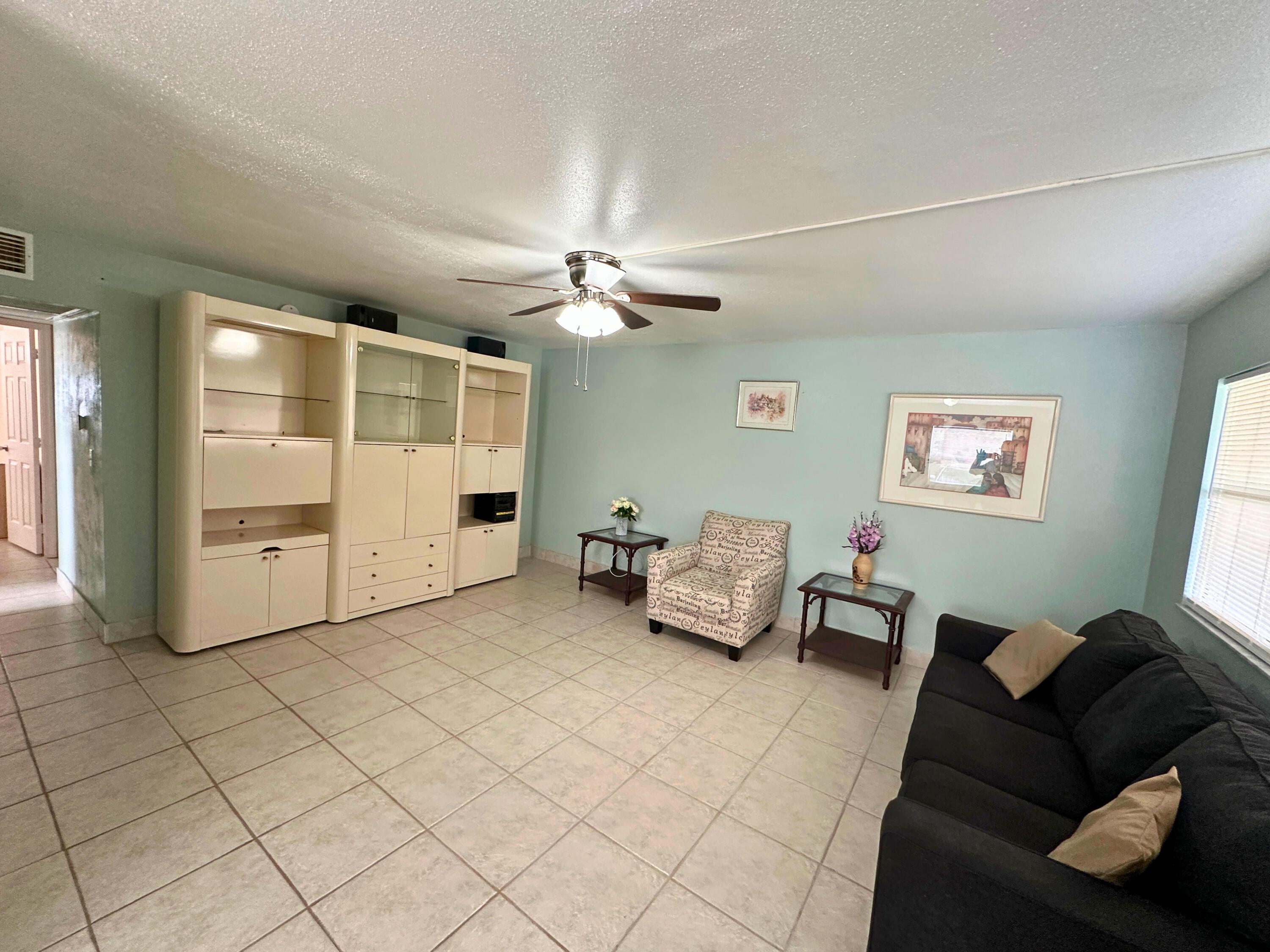 337 Saxony H Way 337, Delray Beach, FL 33446, Delray Beach - Photo 2