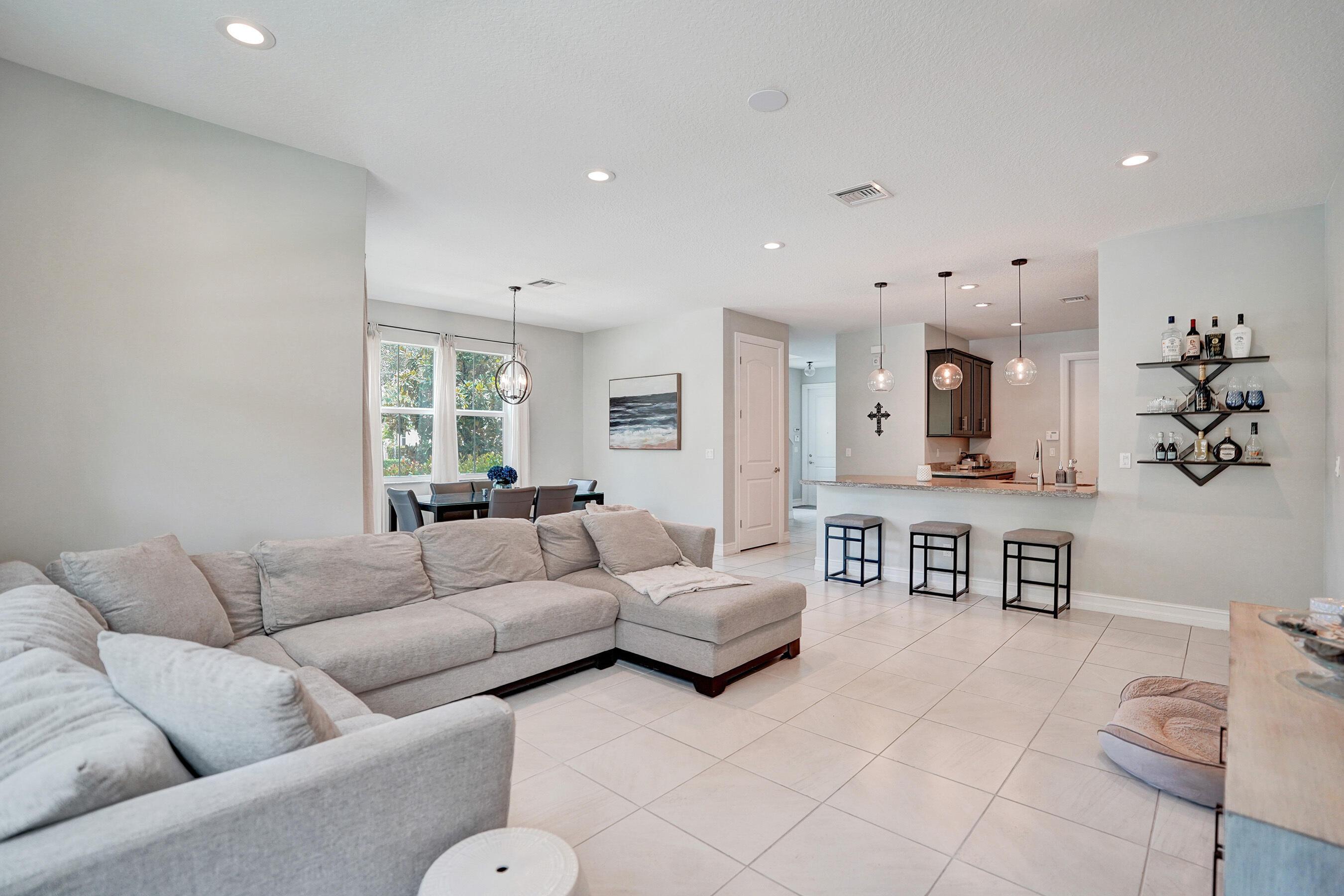 99 Palm Lane, Royal Palm Beach, FL 33411, Royal Palm Beach - Photo 2